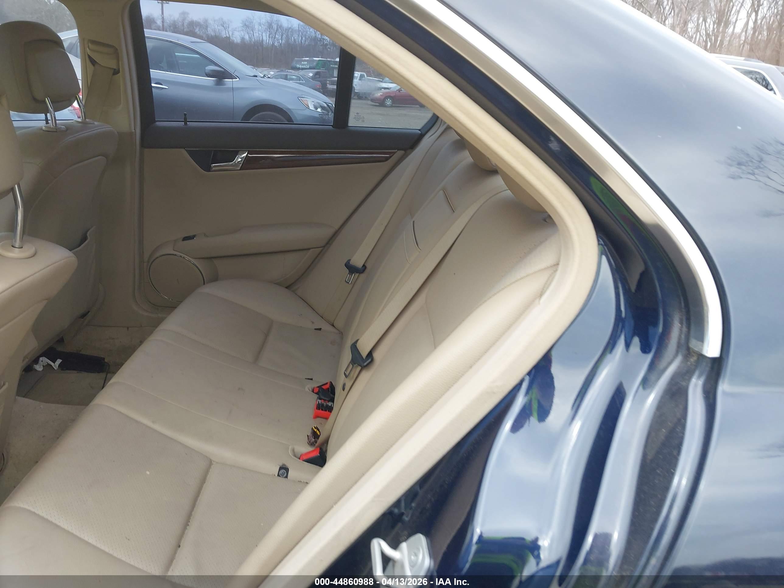 MERCEDES-BENZ C image 8