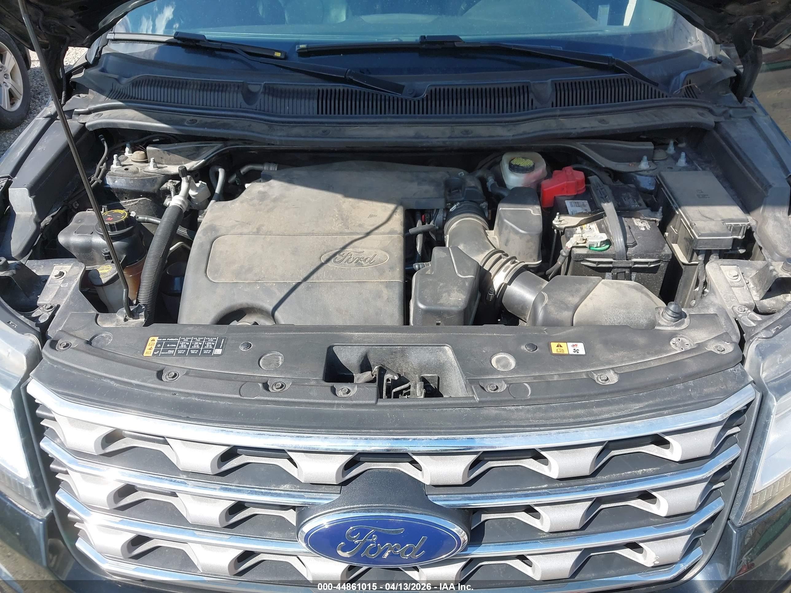 FORD EXPLORER image 10
