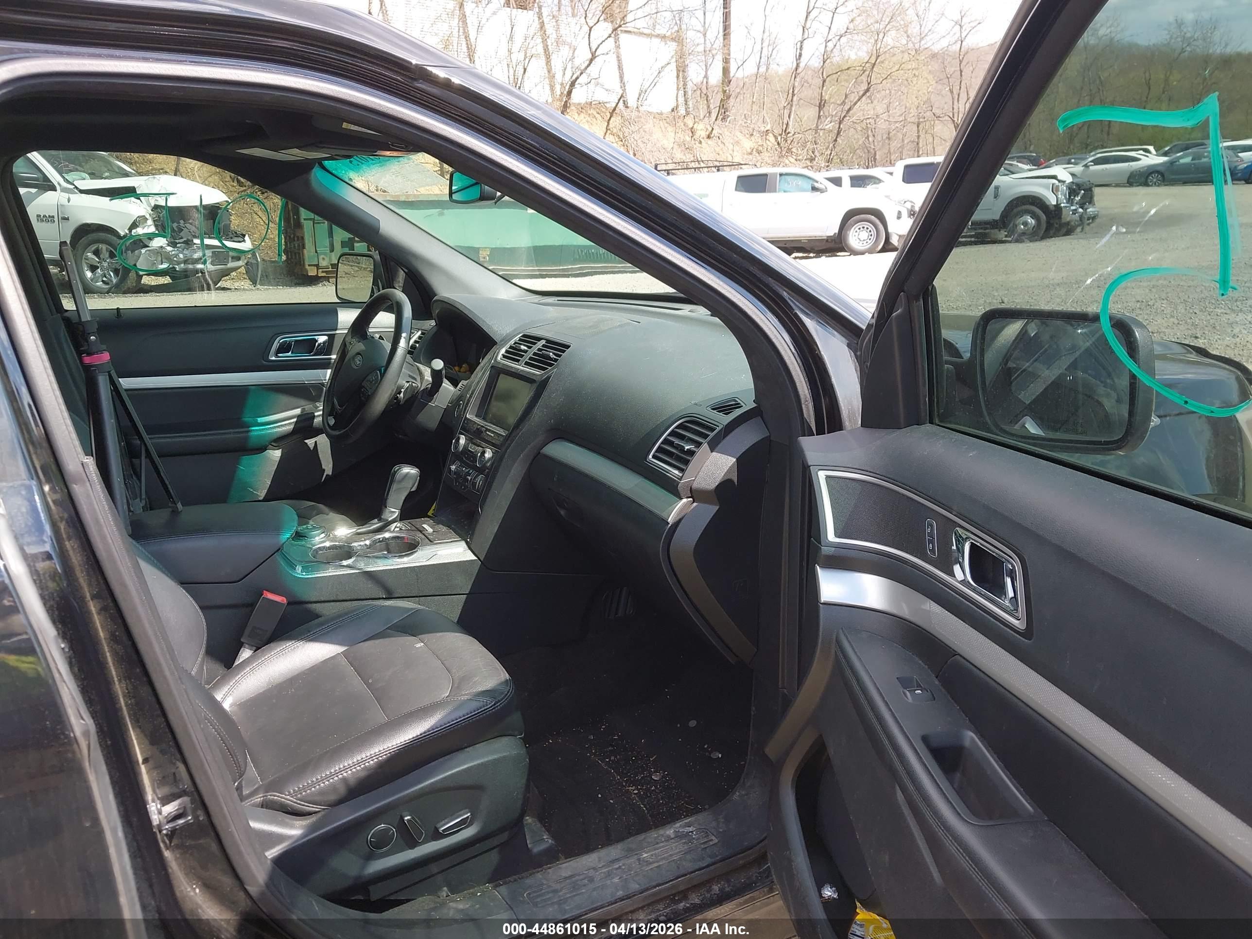 FORD EXPLORER image 5