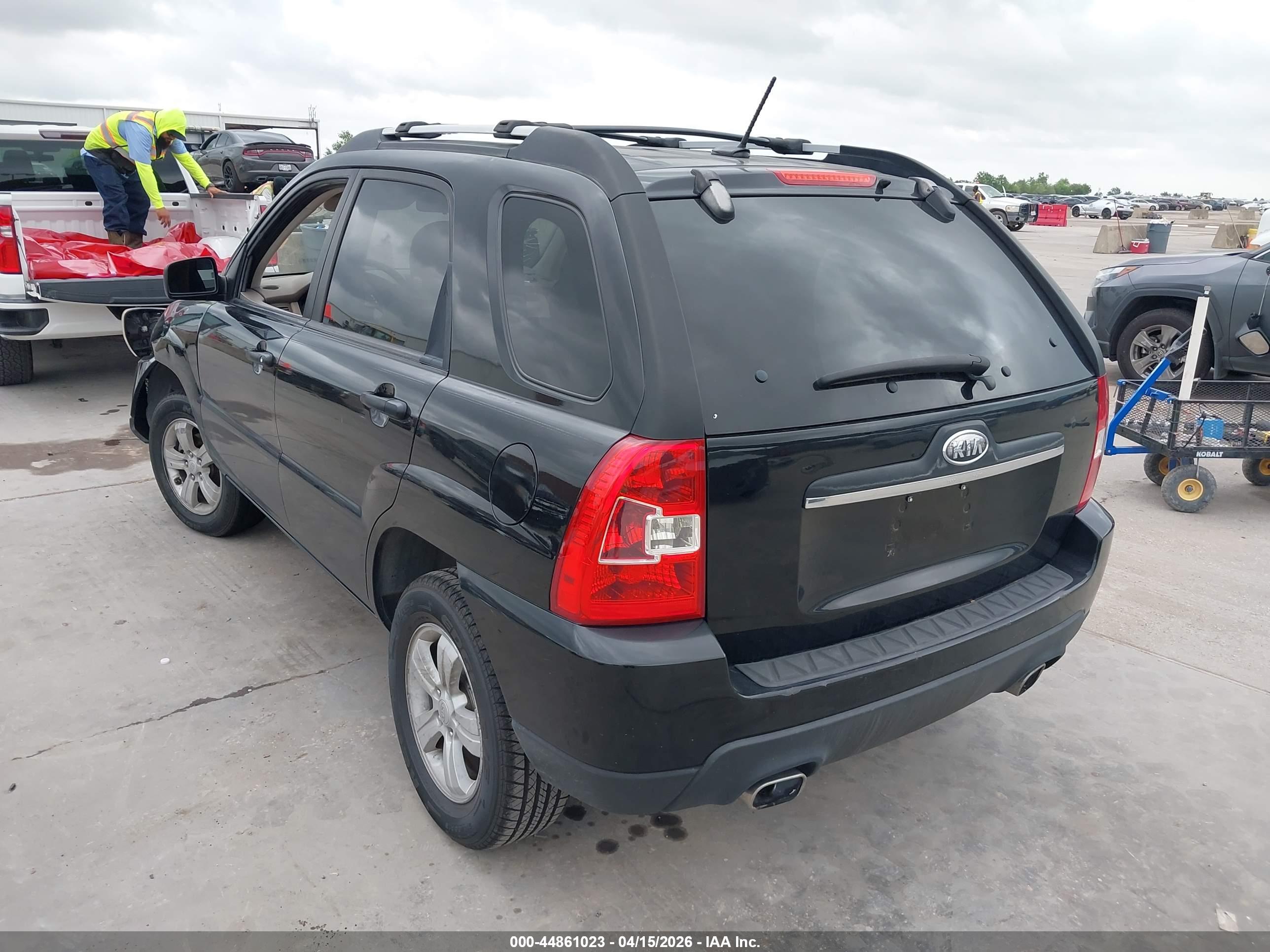 KIA SPORTAGE image 3