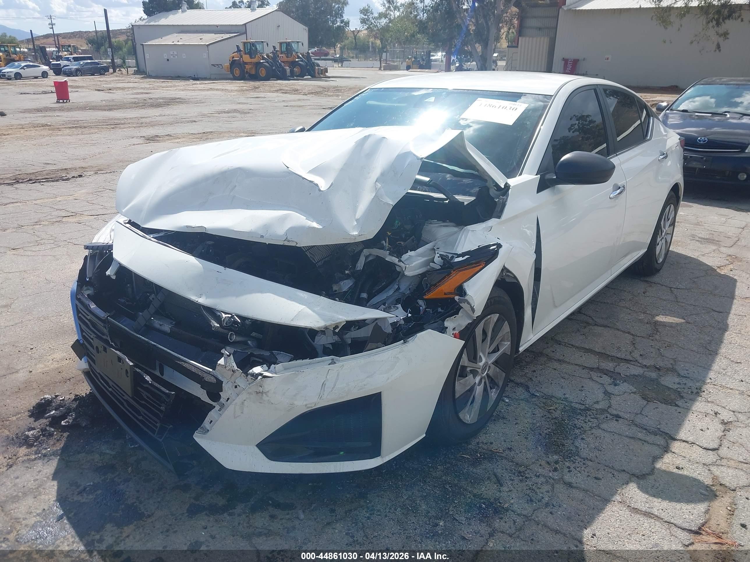 NISSAN ALTIMA image 2
