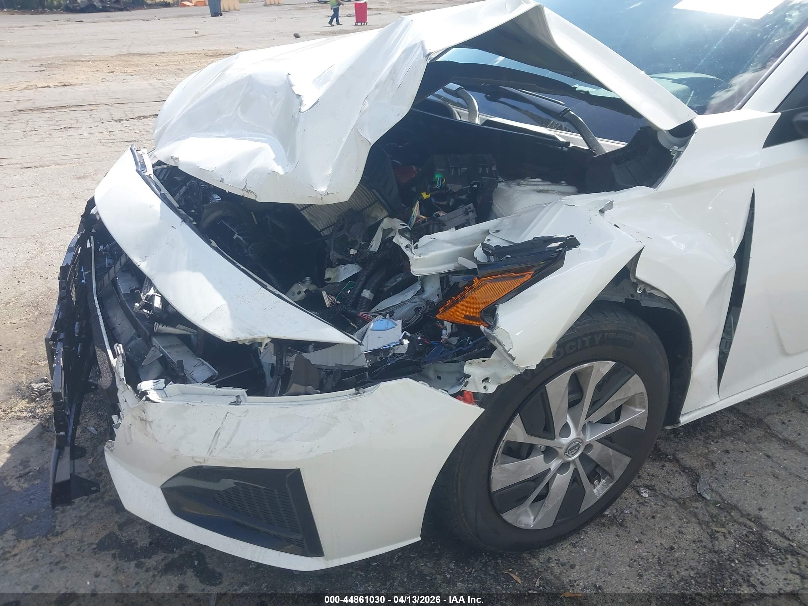 NISSAN ALTIMA image 6