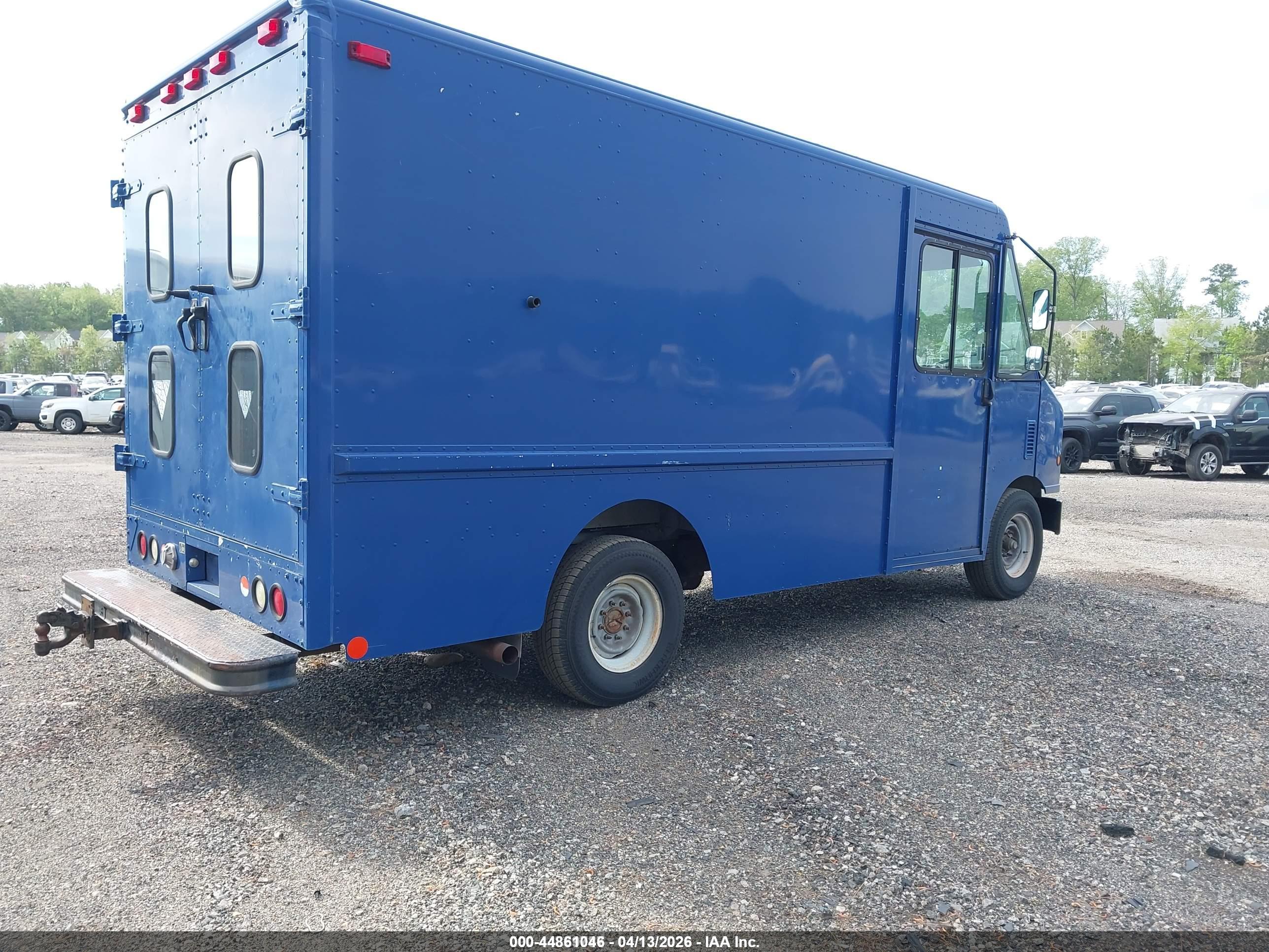FORD E-350 image 4