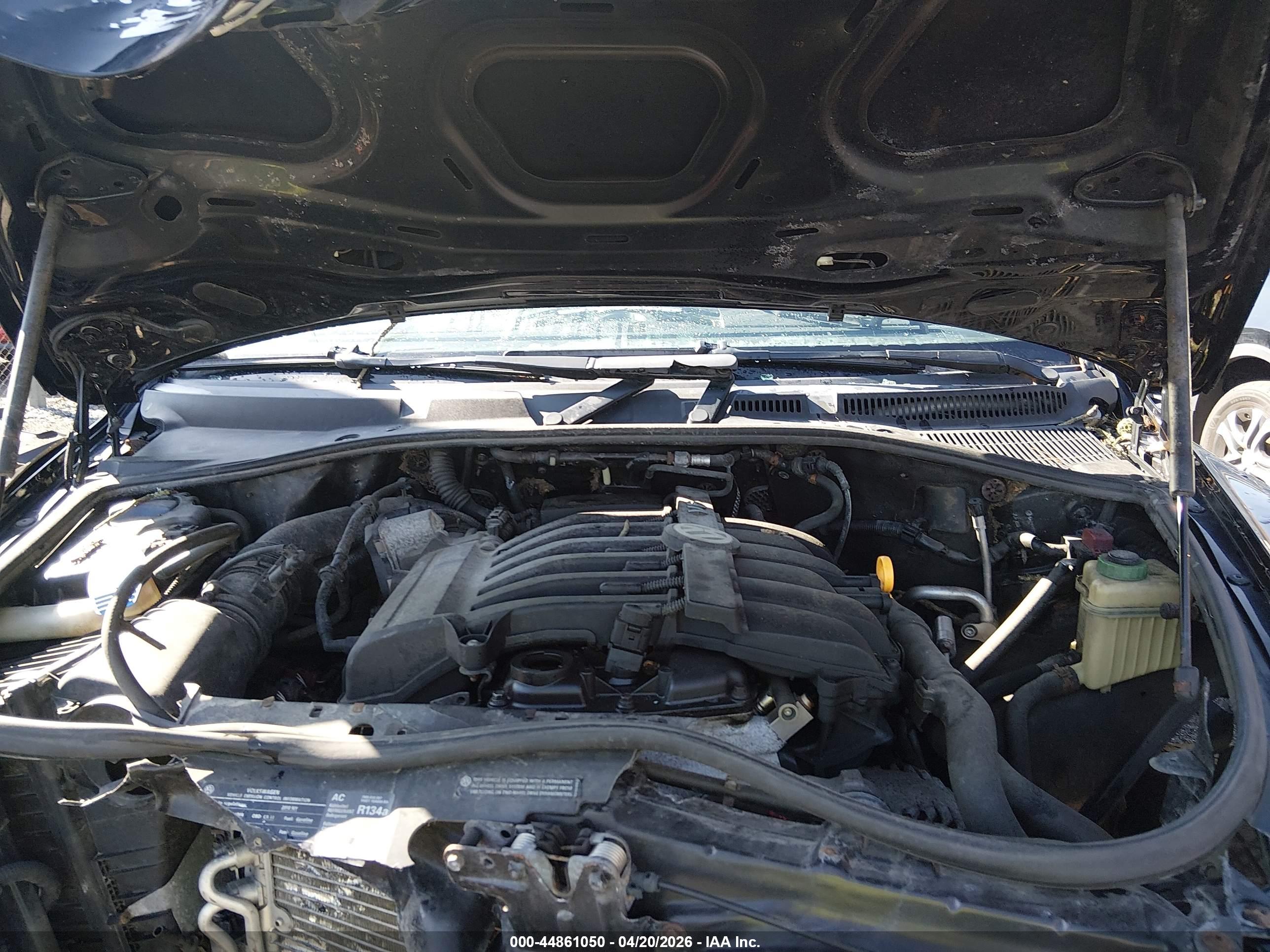 VOLKSWAGEN TOUAREG image 10