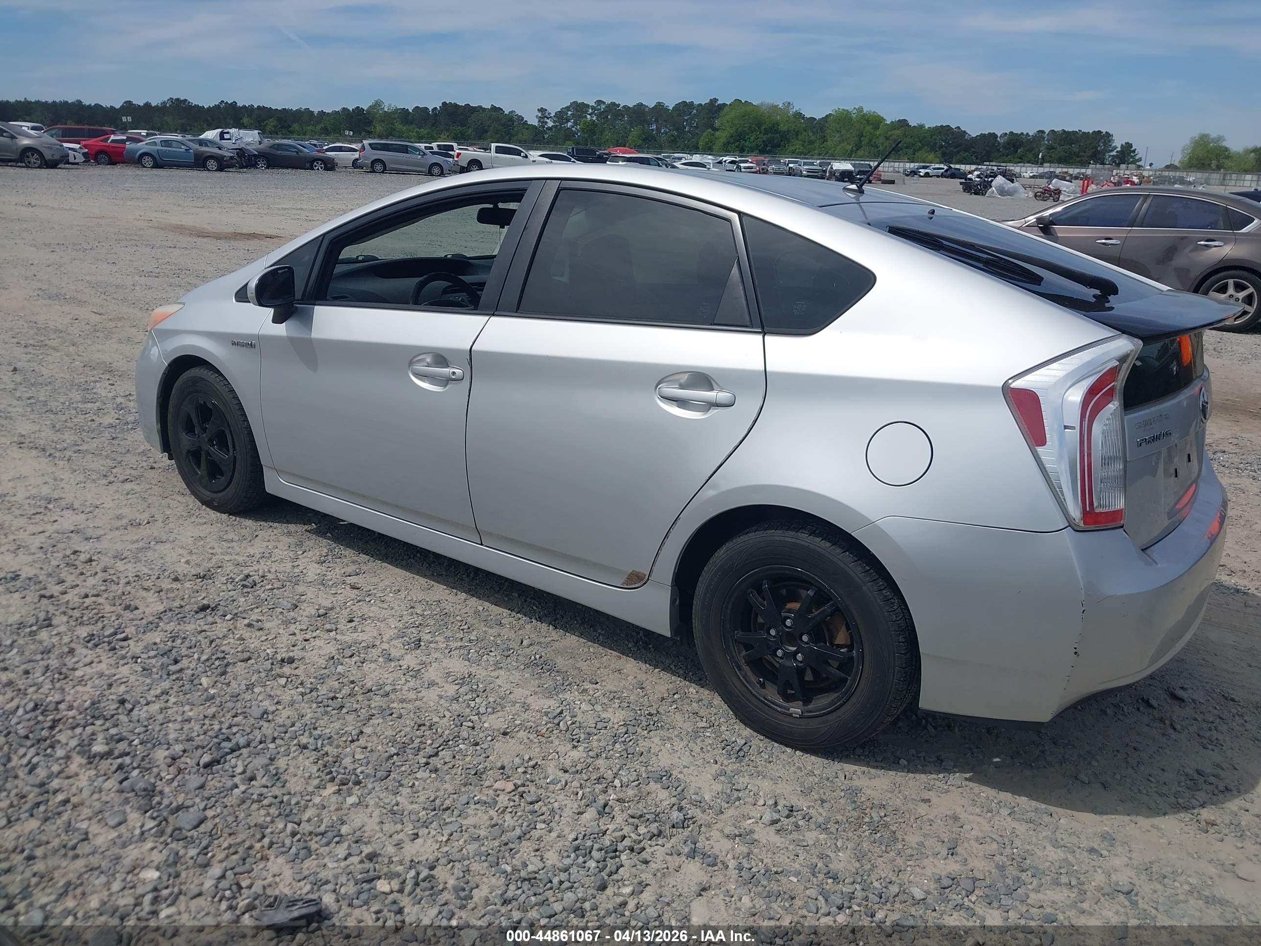 TOYOTA PRIUS image 3