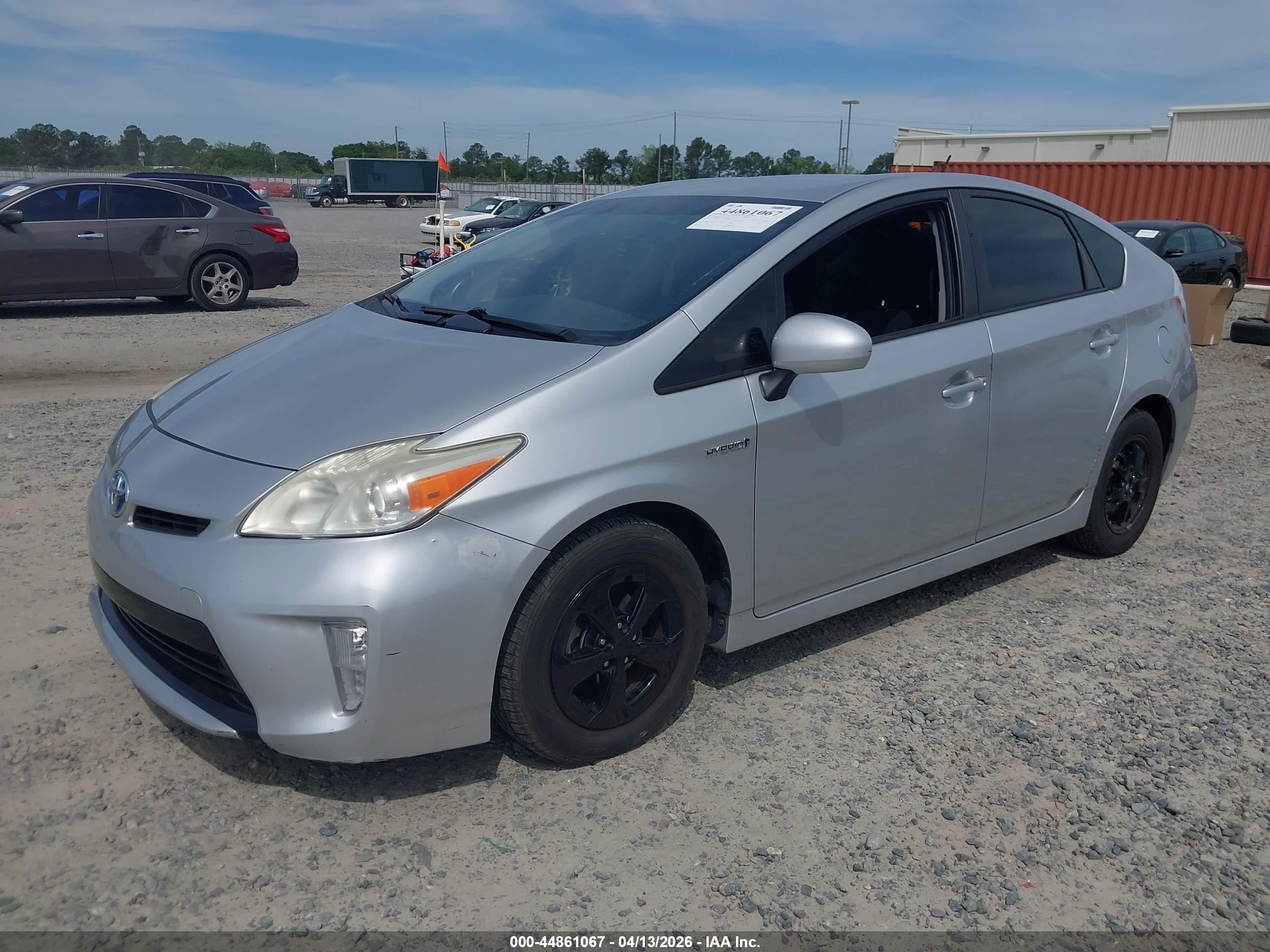 TOYOTA PRIUS image 6