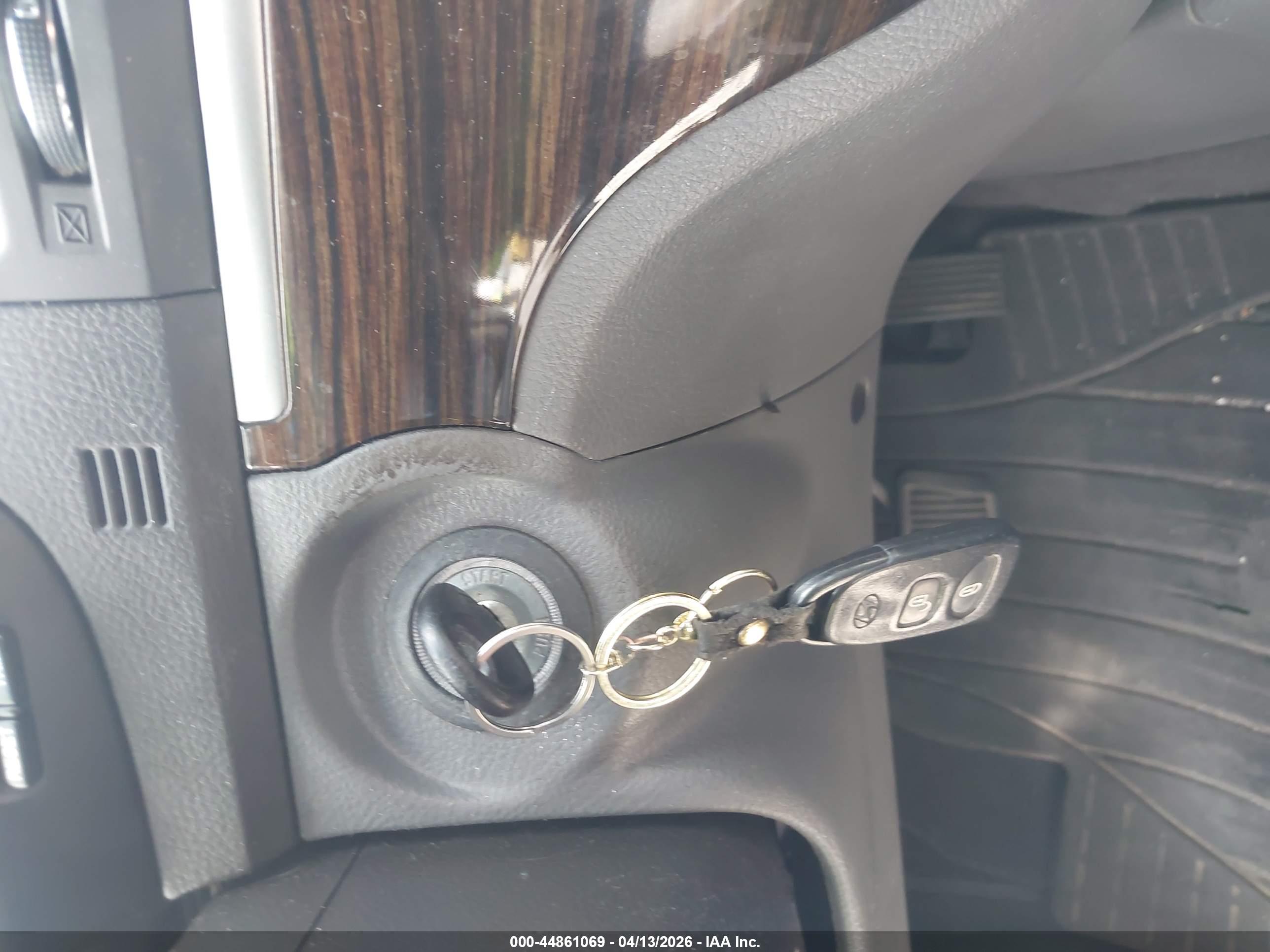 HYUNDAI SANTA image 11