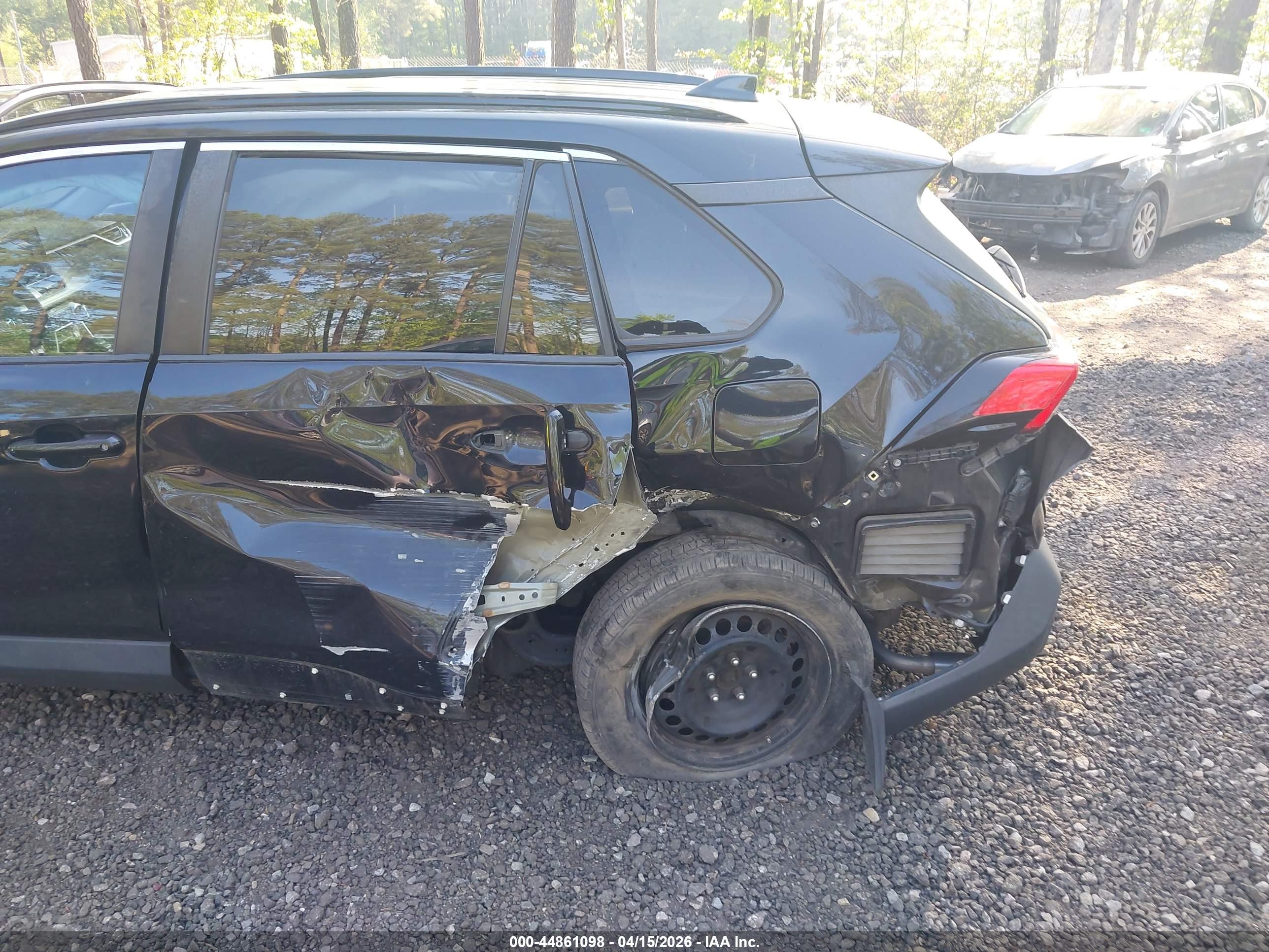 TOYOTA RAV4 image 6