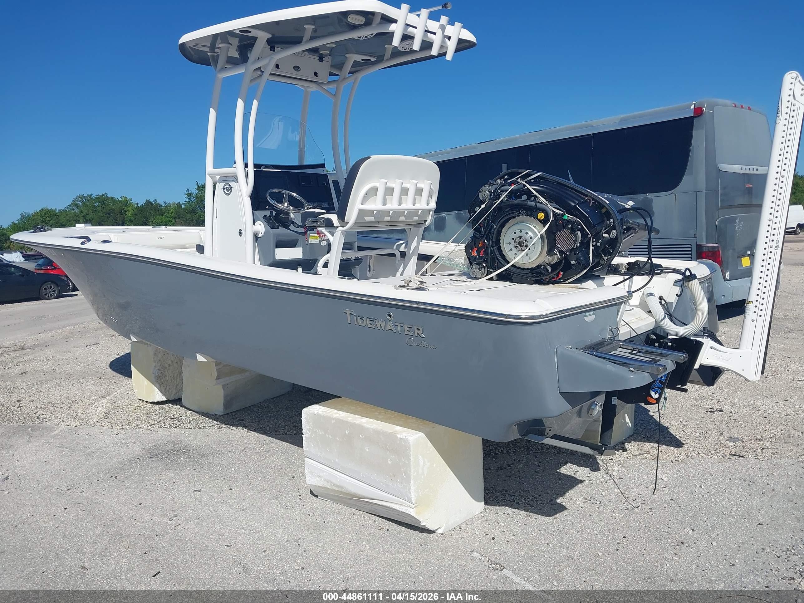 TIDEWATER 25' image 3
