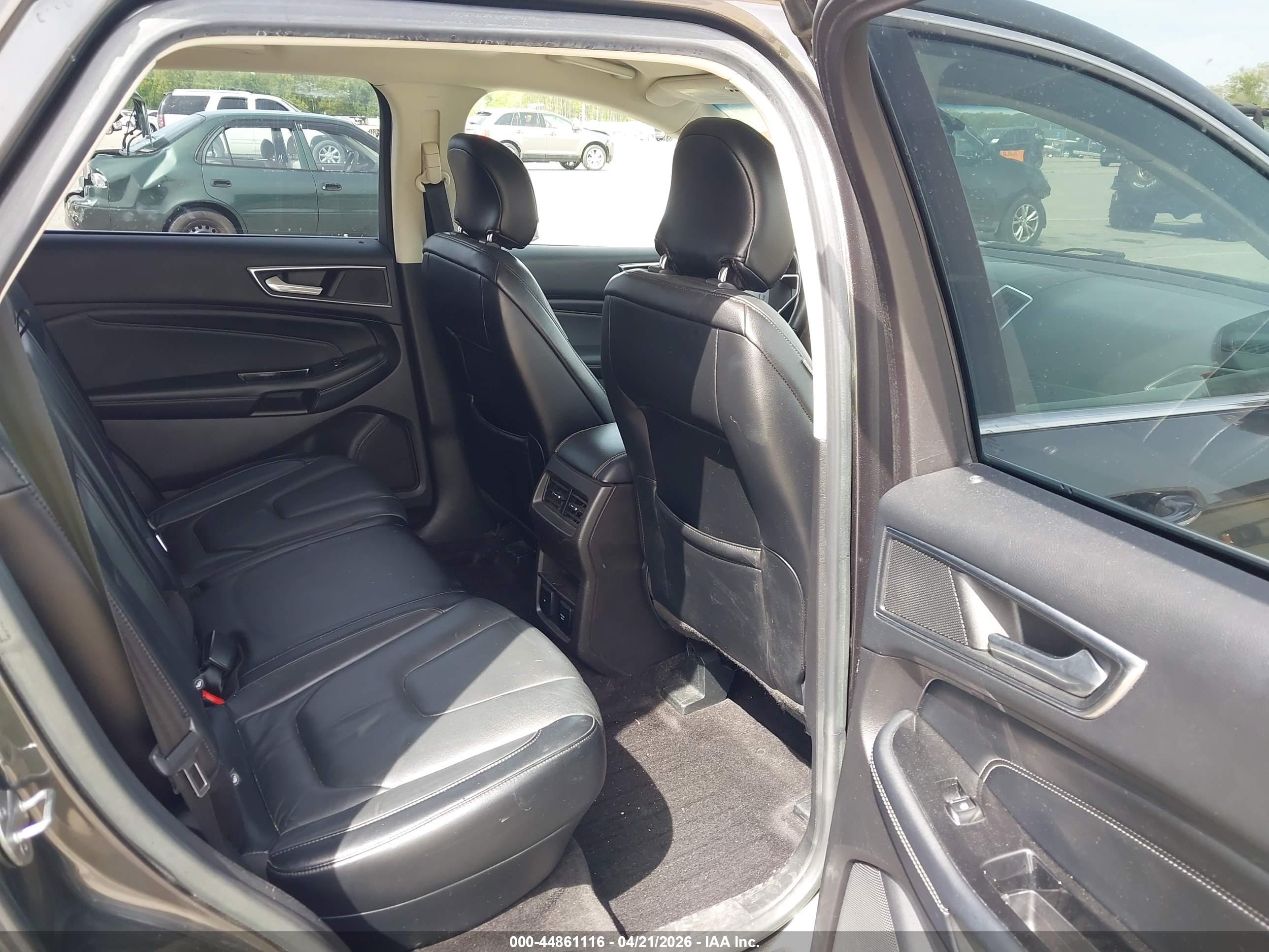 FORD EDGE image 8