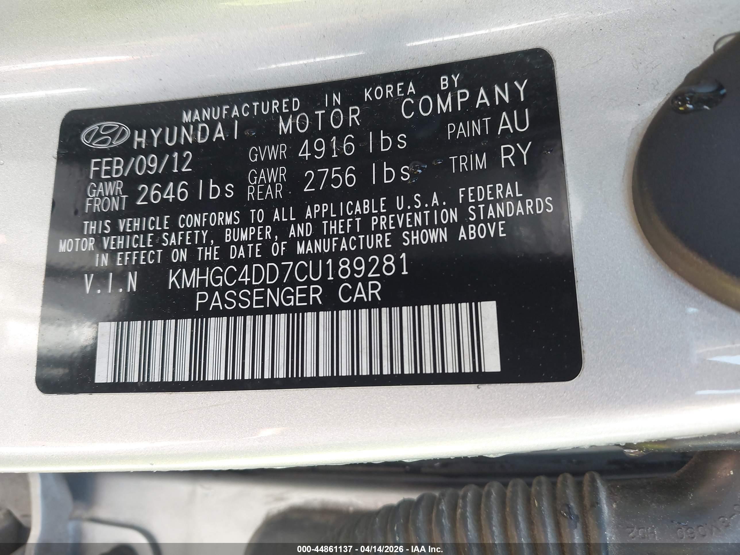HYUNDAI GENESIS image 9
