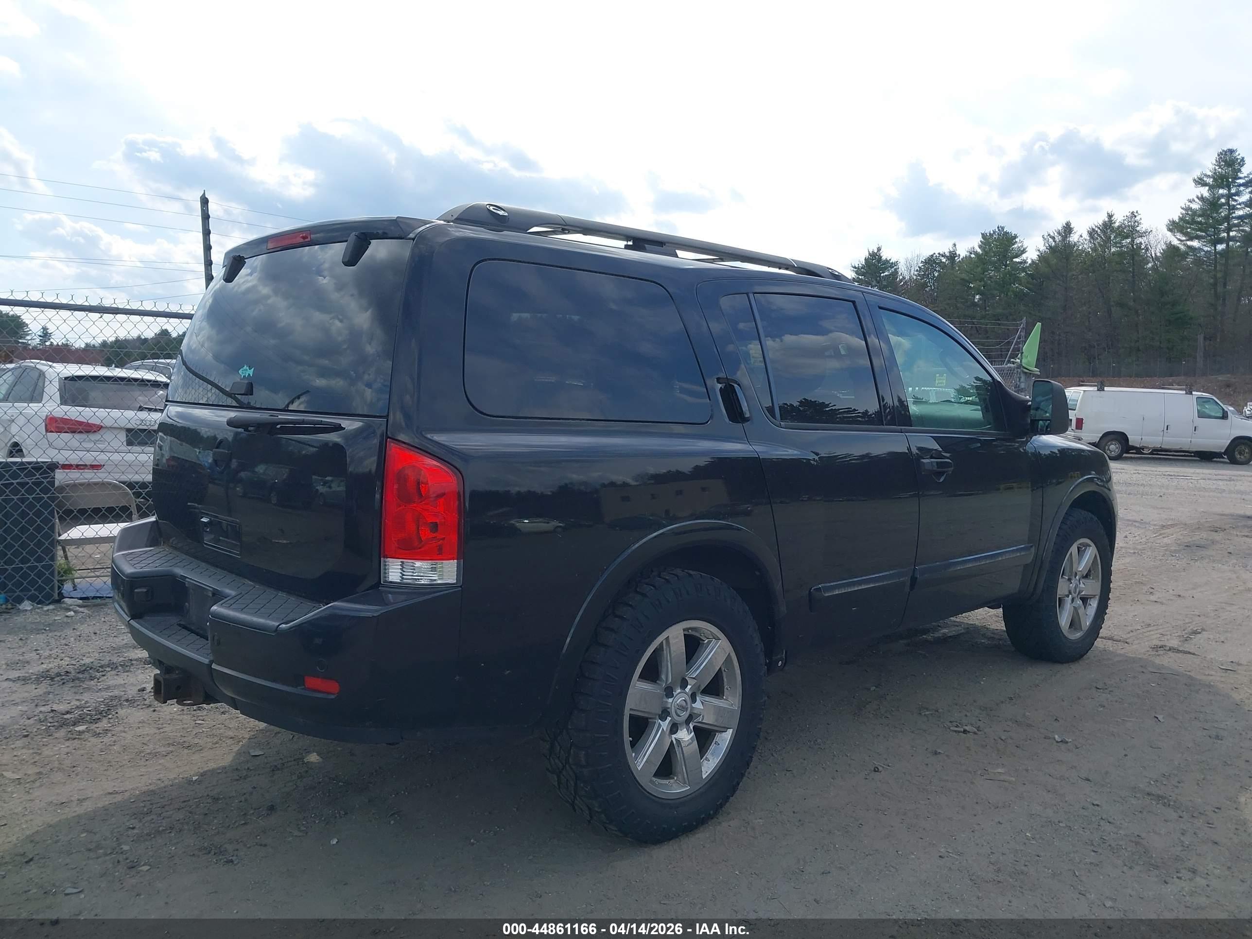 NISSAN ARMADA image 4
