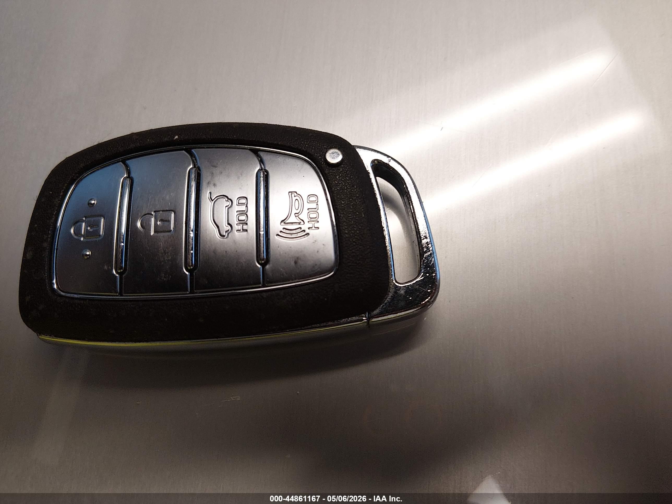 HYUNDAI TUCSON image 11