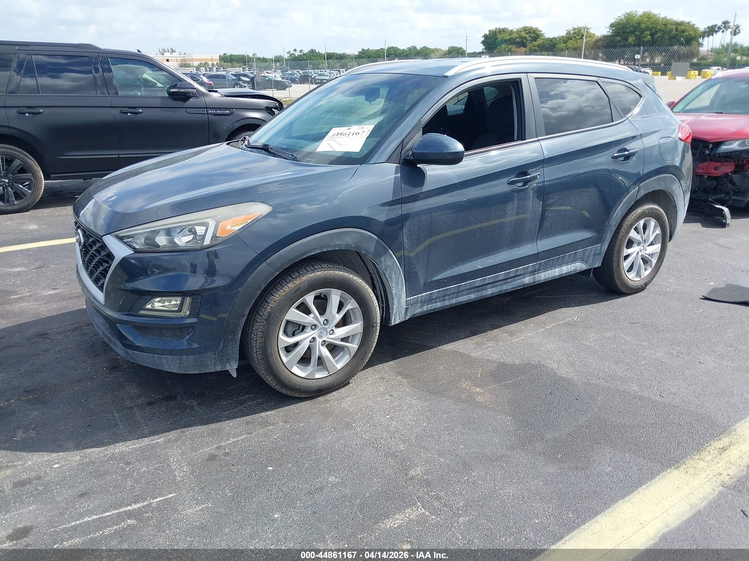 HYUNDAI TUCSON image 2