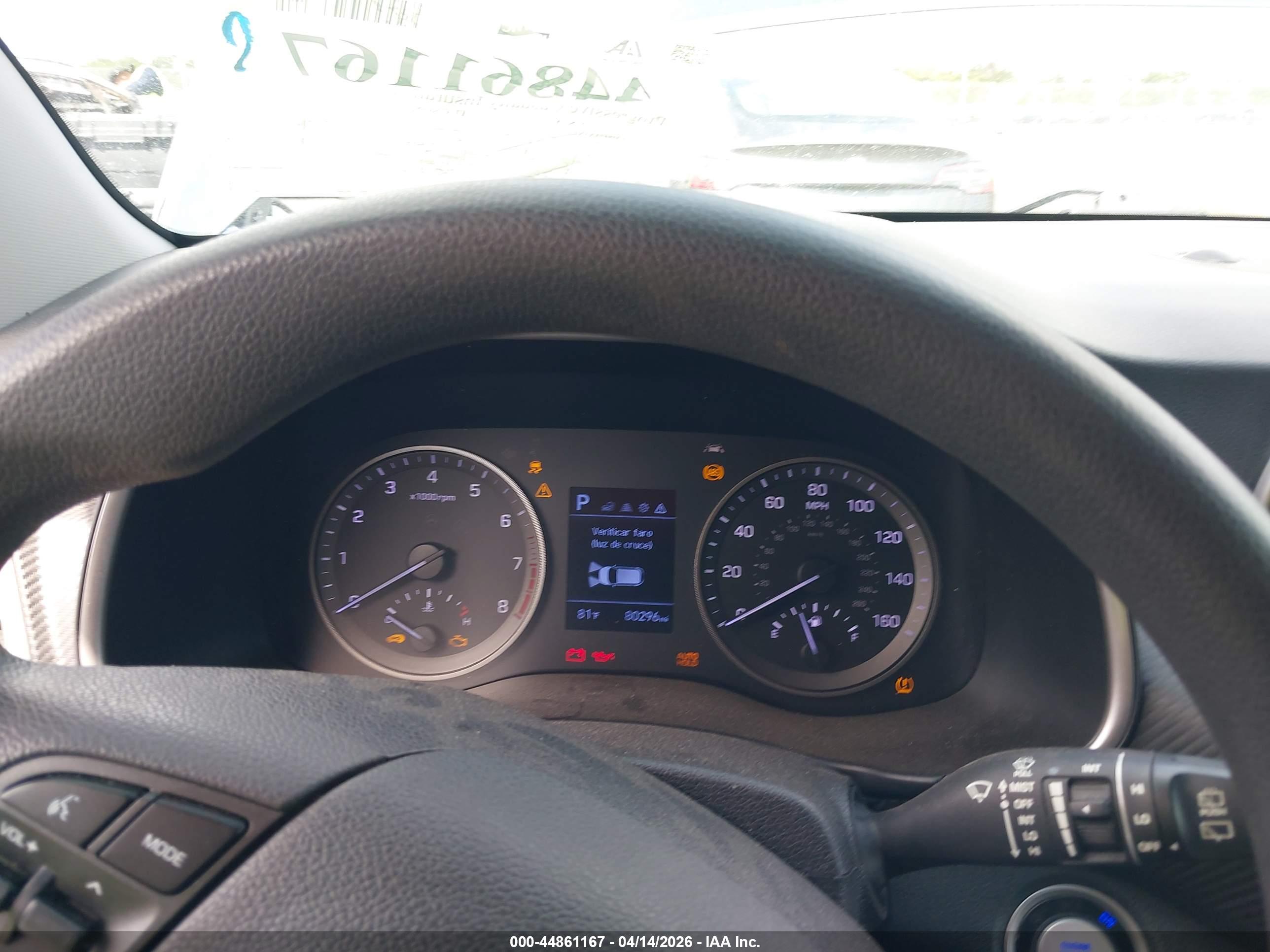 HYUNDAI TUCSON image 7