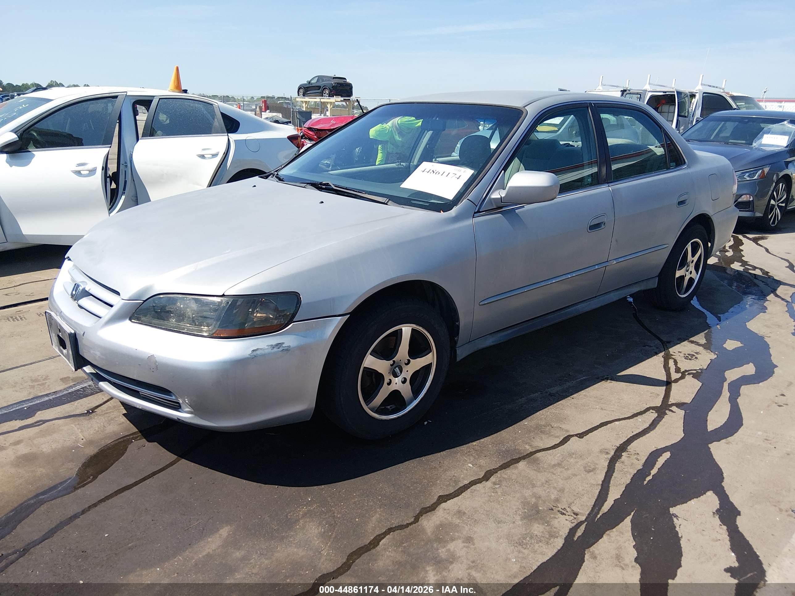 HONDA ACCORD image 2