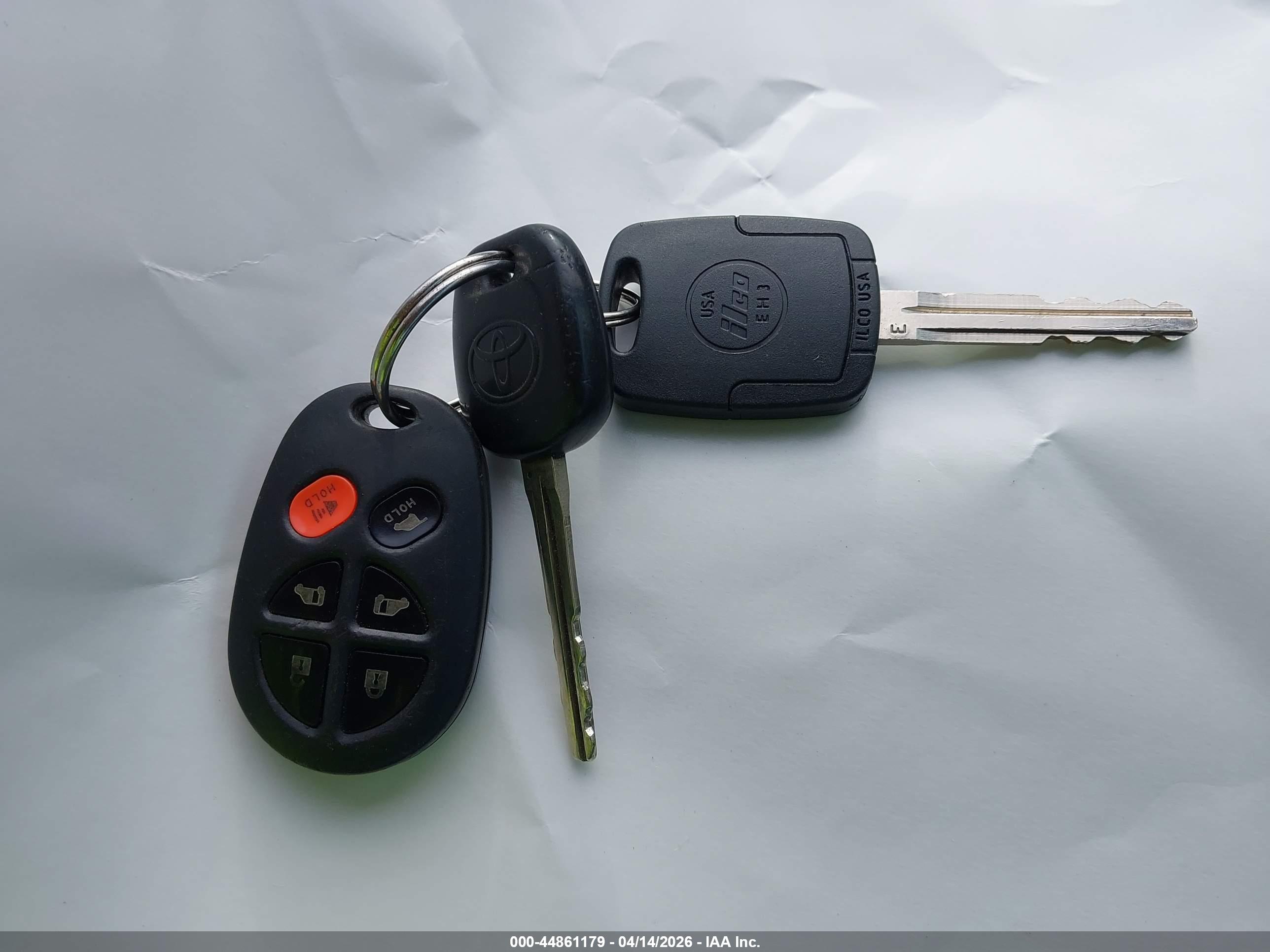 TOYOTA SIENNA image 11