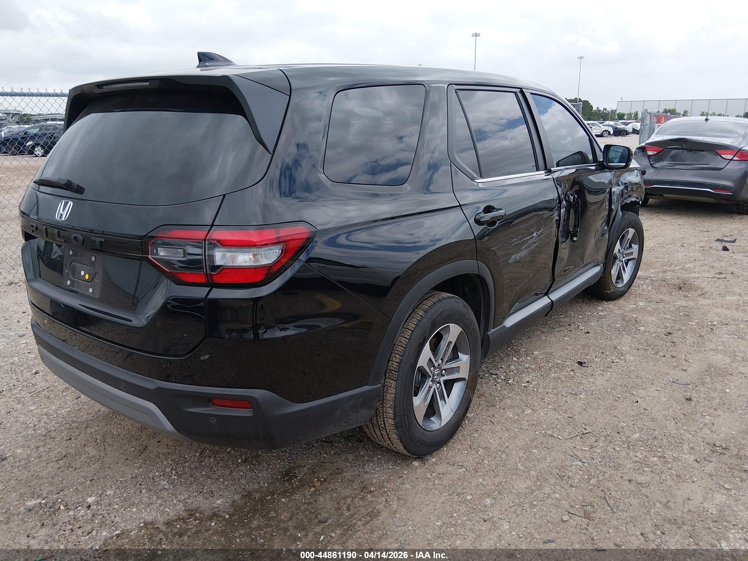 HONDA PILOT image 4