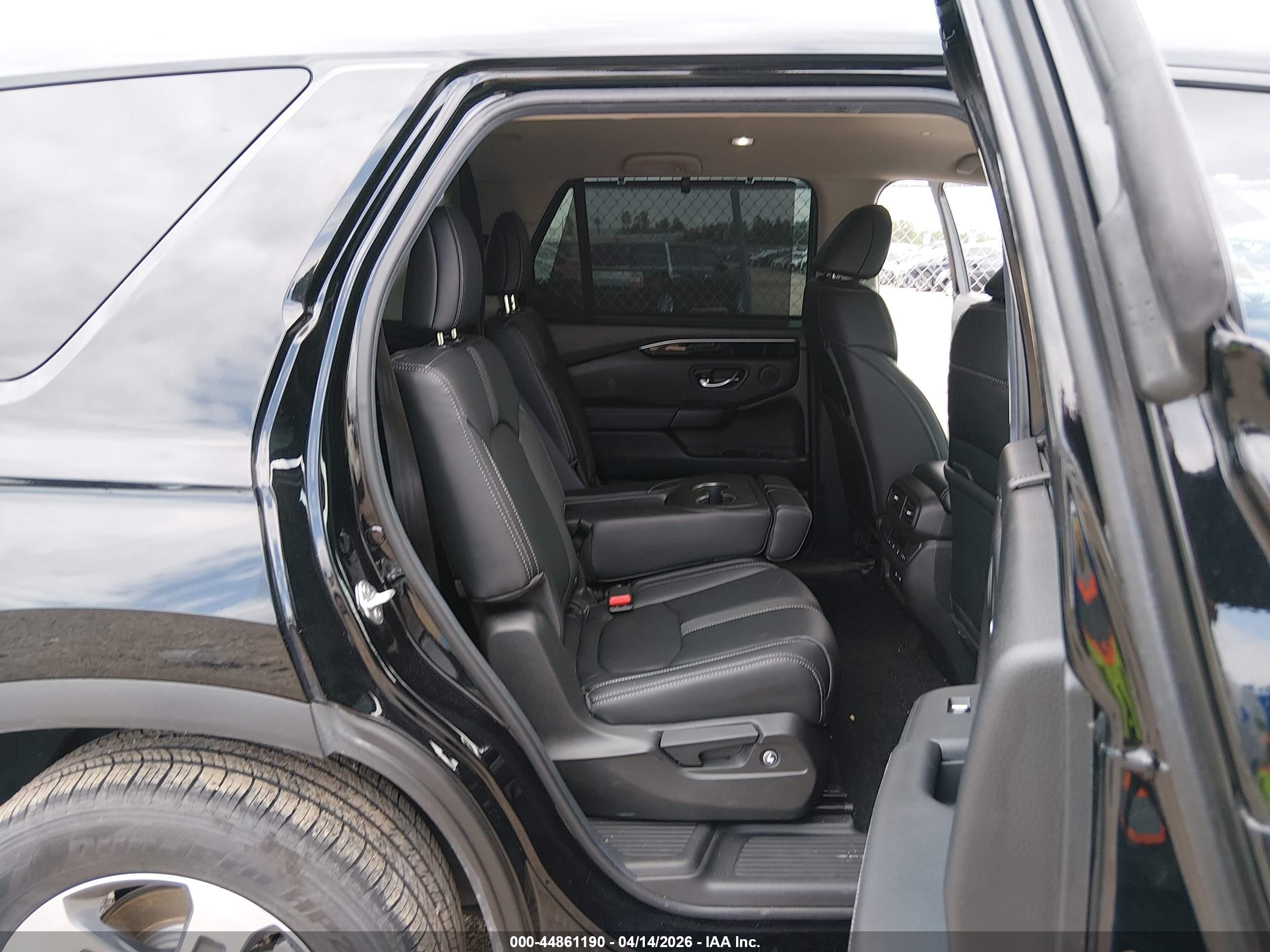 HONDA PILOT image 8