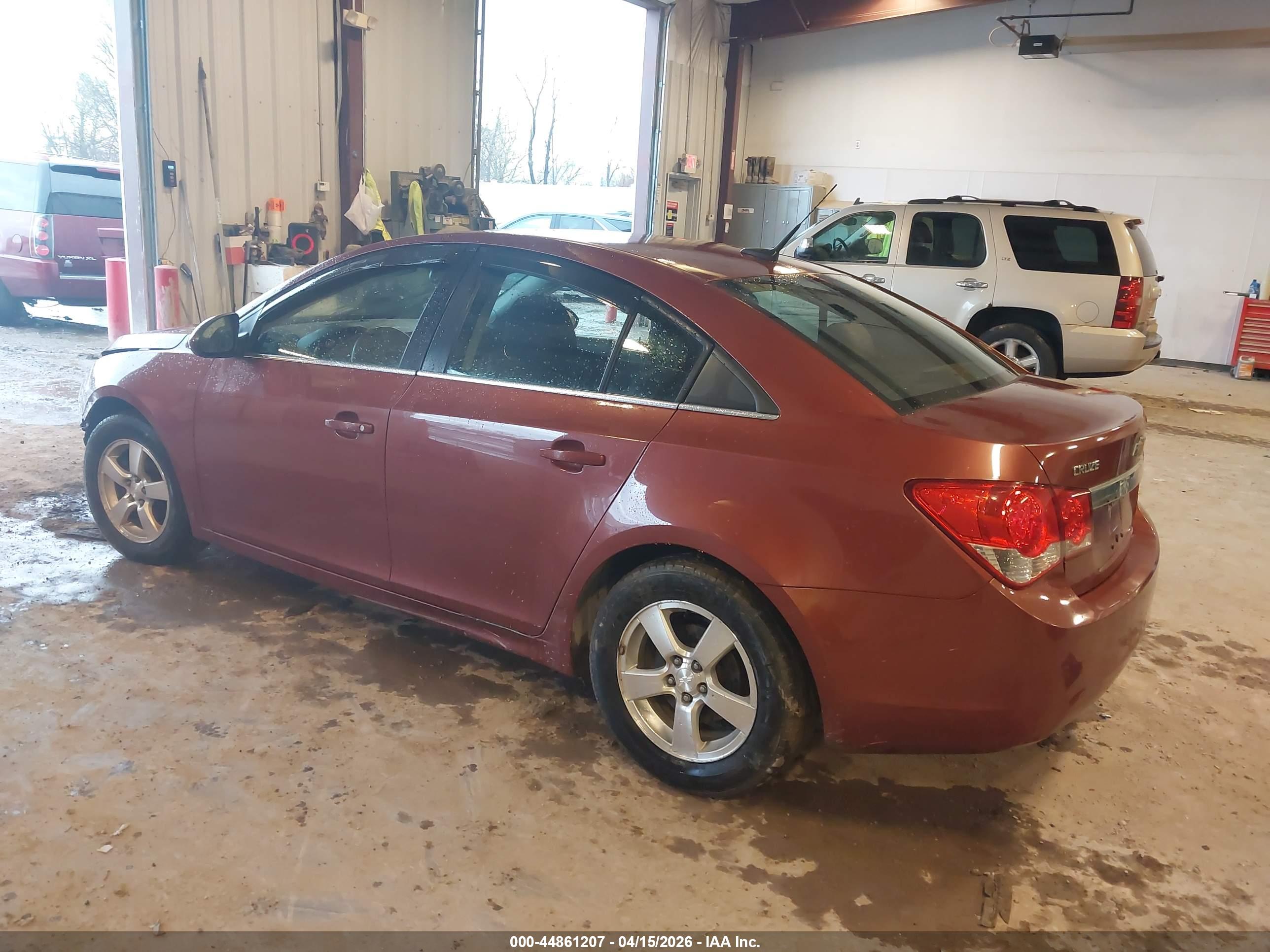 CHEVROLET CRUZE image 3