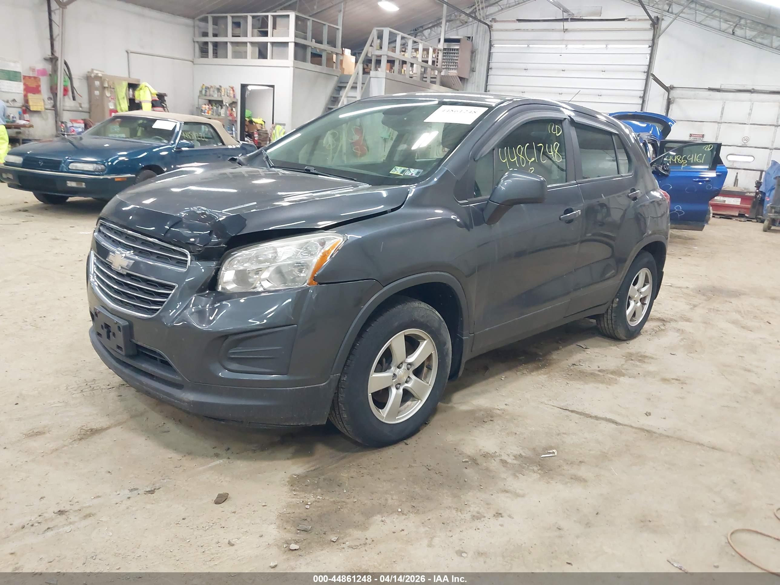 CHEVROLET TRAX image 2