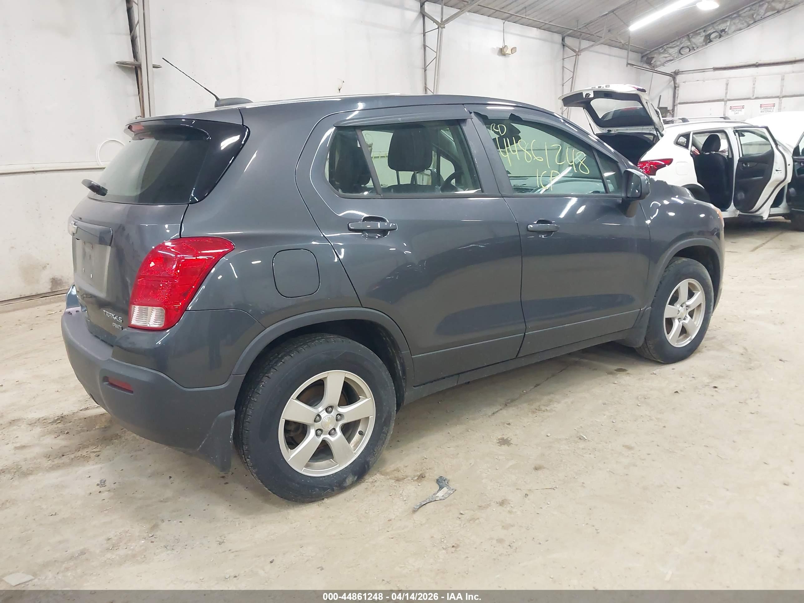 CHEVROLET TRAX image 4