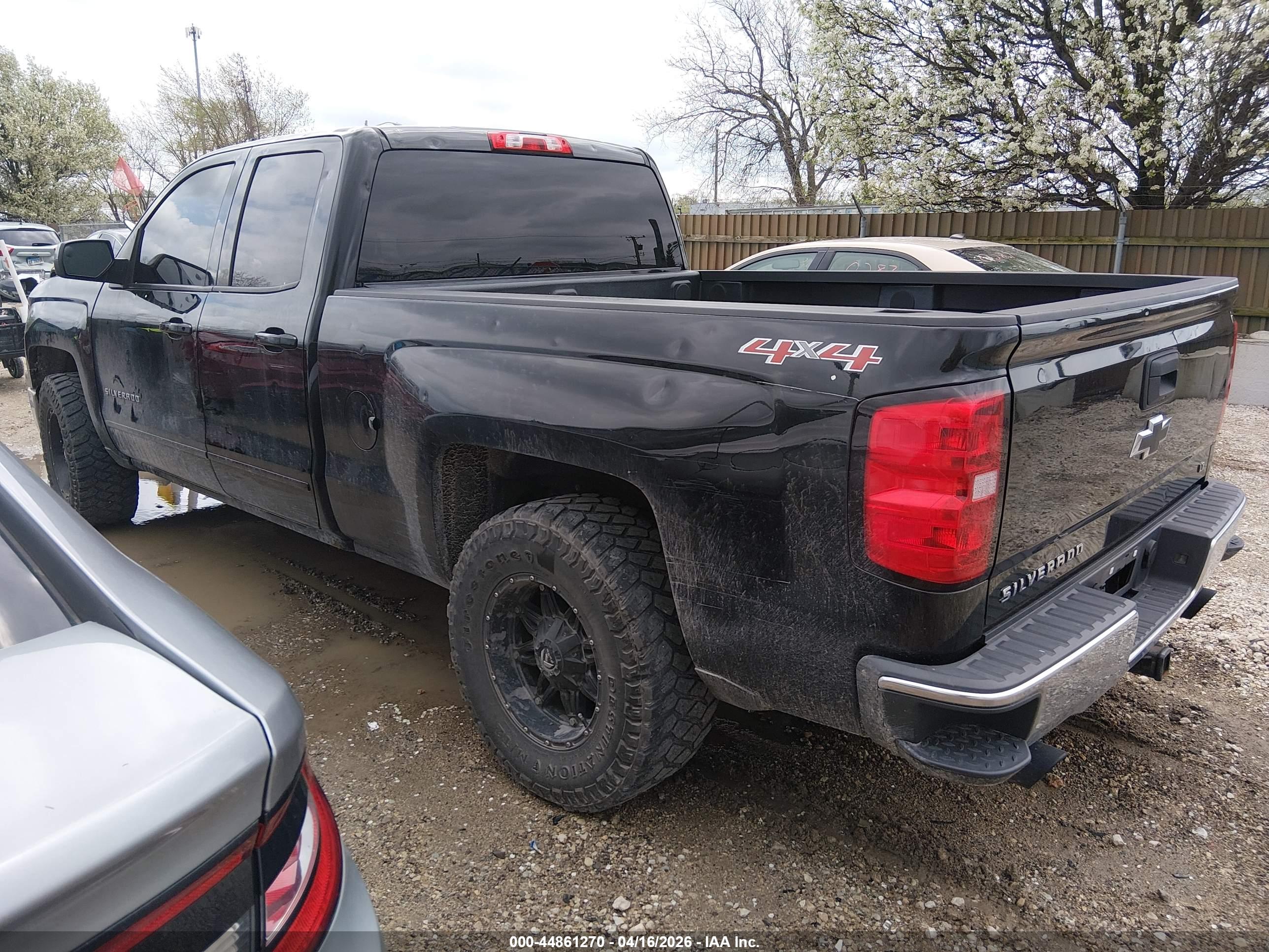 CHEVROLET SILVERADO image 3