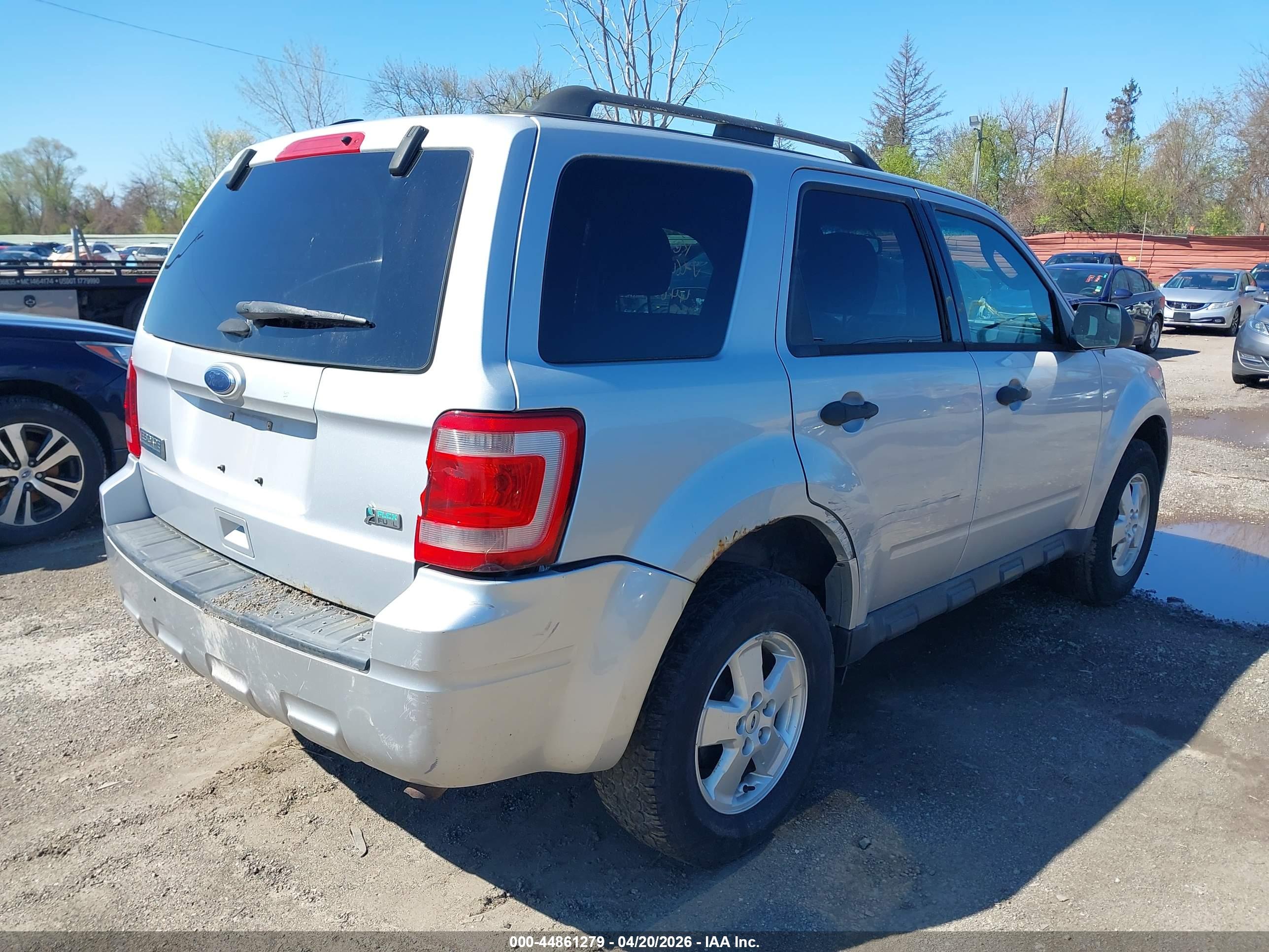 FORD ESCAPE image 4