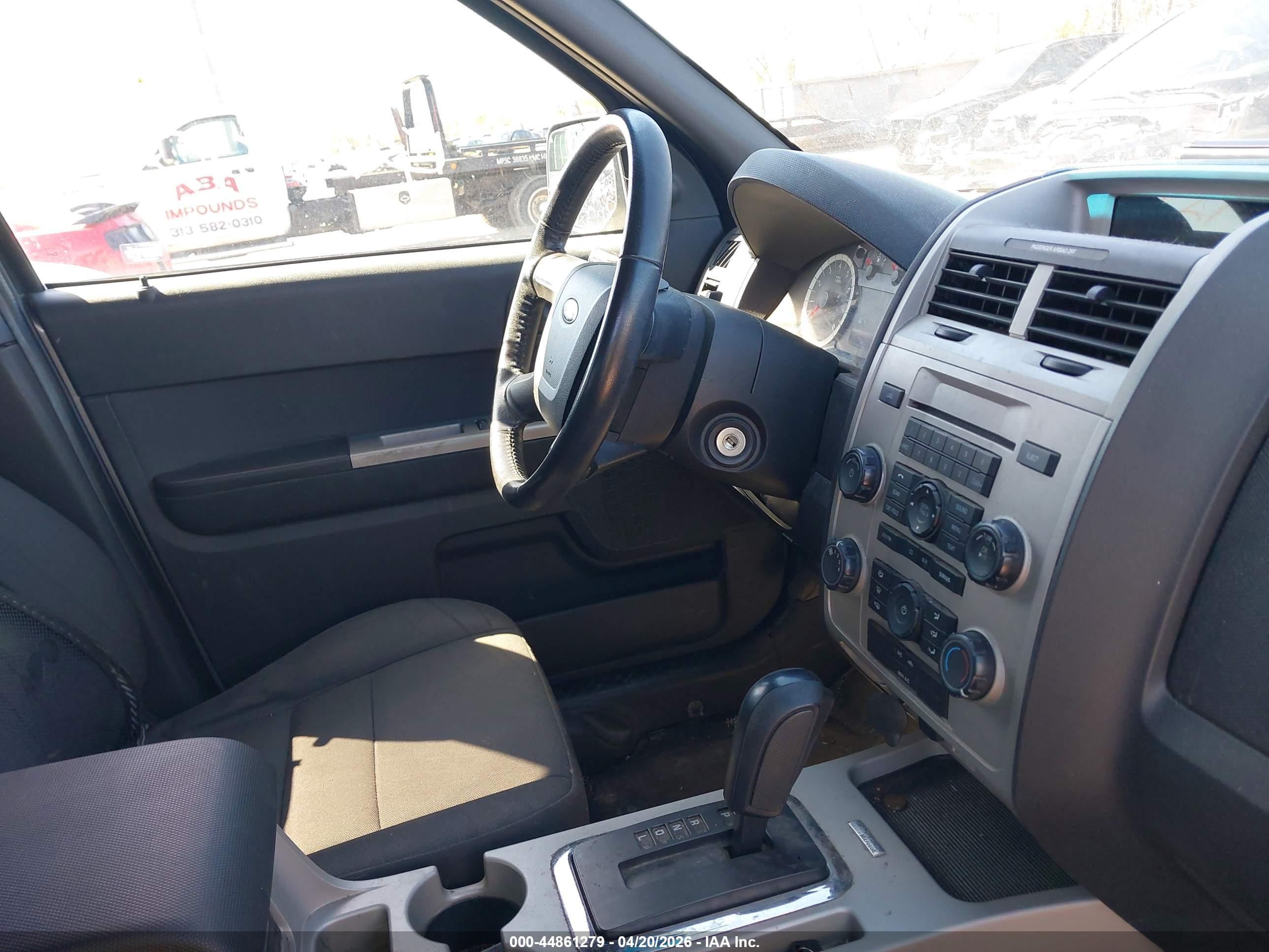 FORD ESCAPE image 5