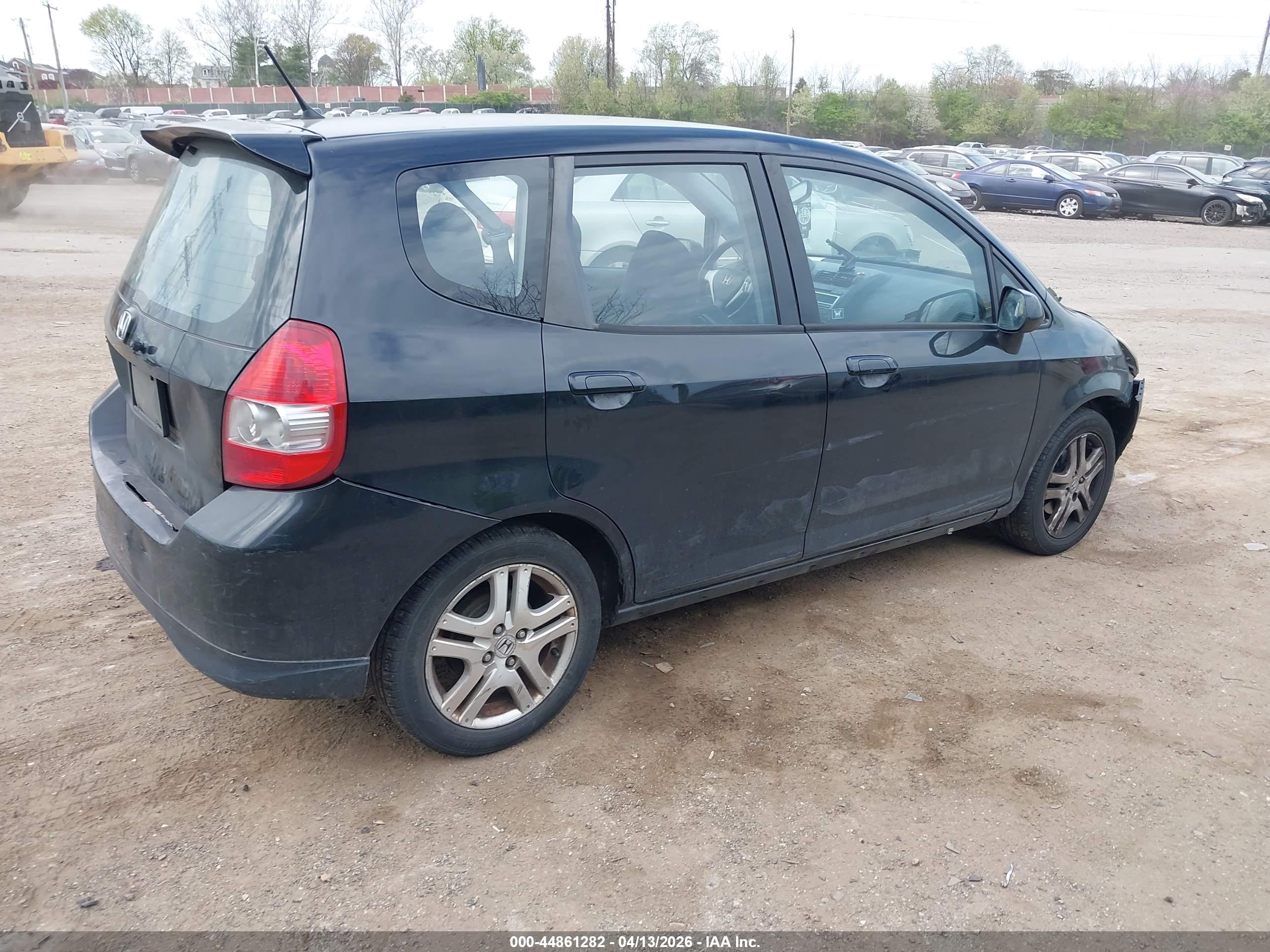 HONDA FIT image 4