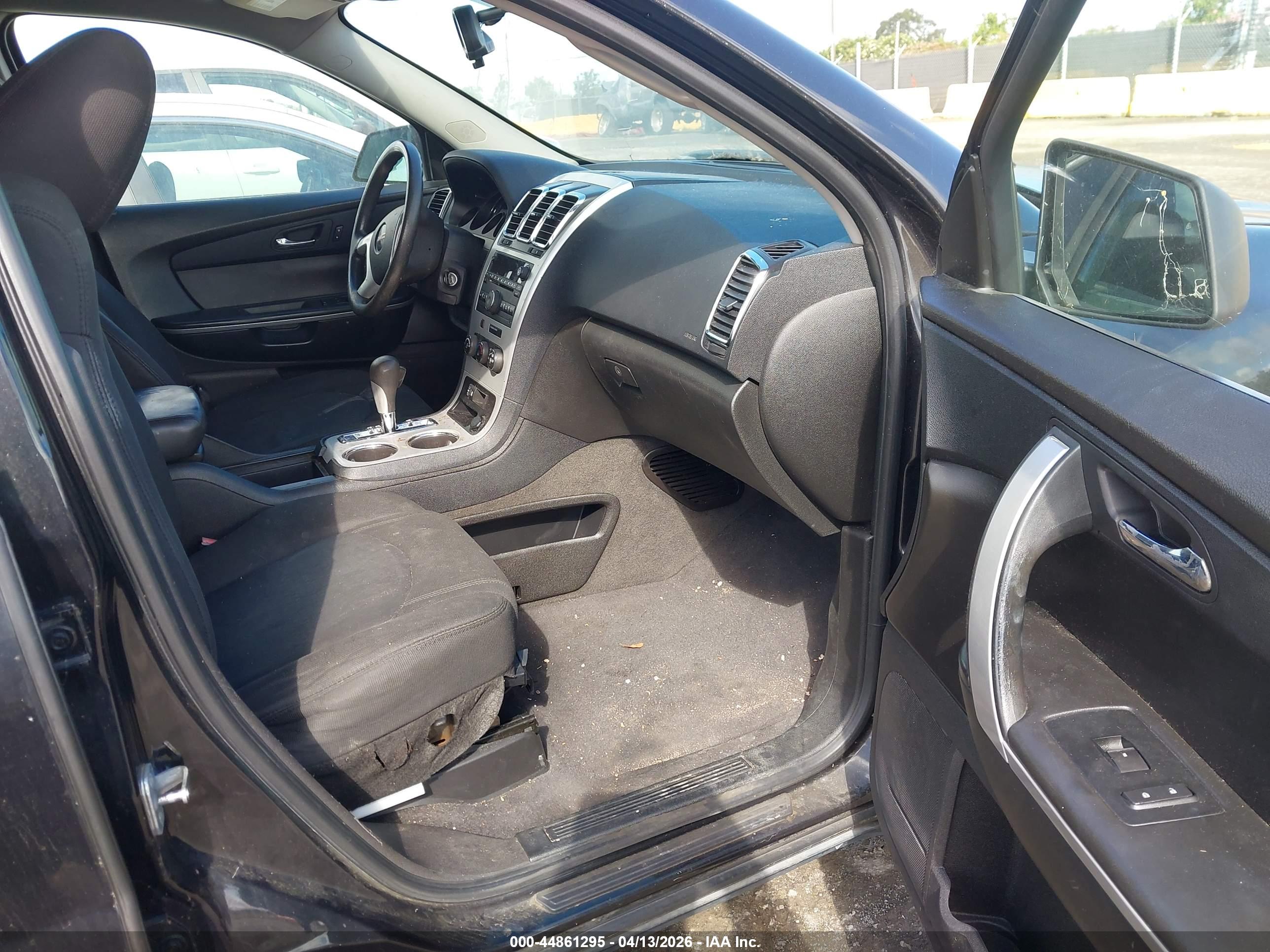 GMC ACADIA image 5