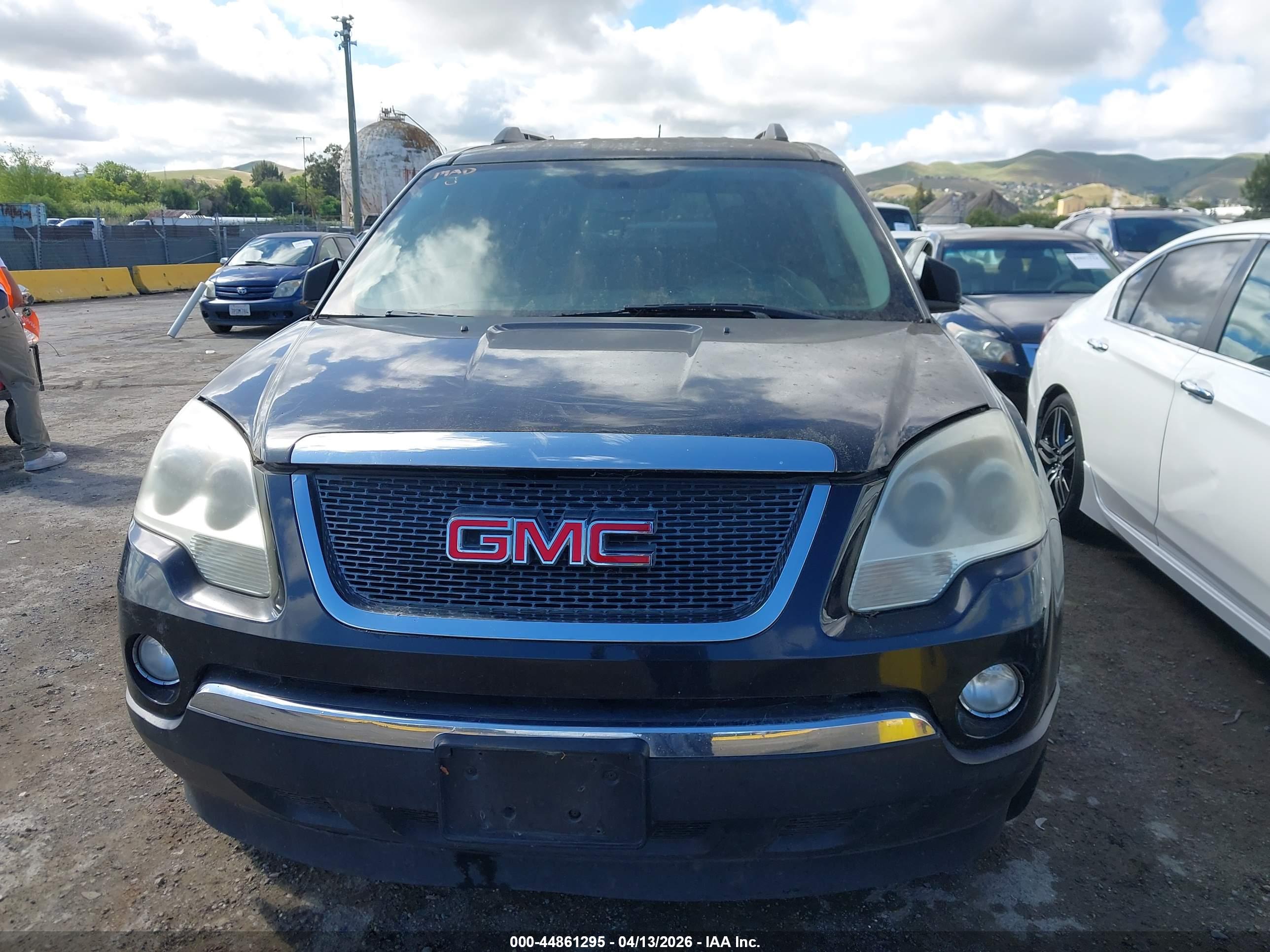 GMC ACADIA image 6
