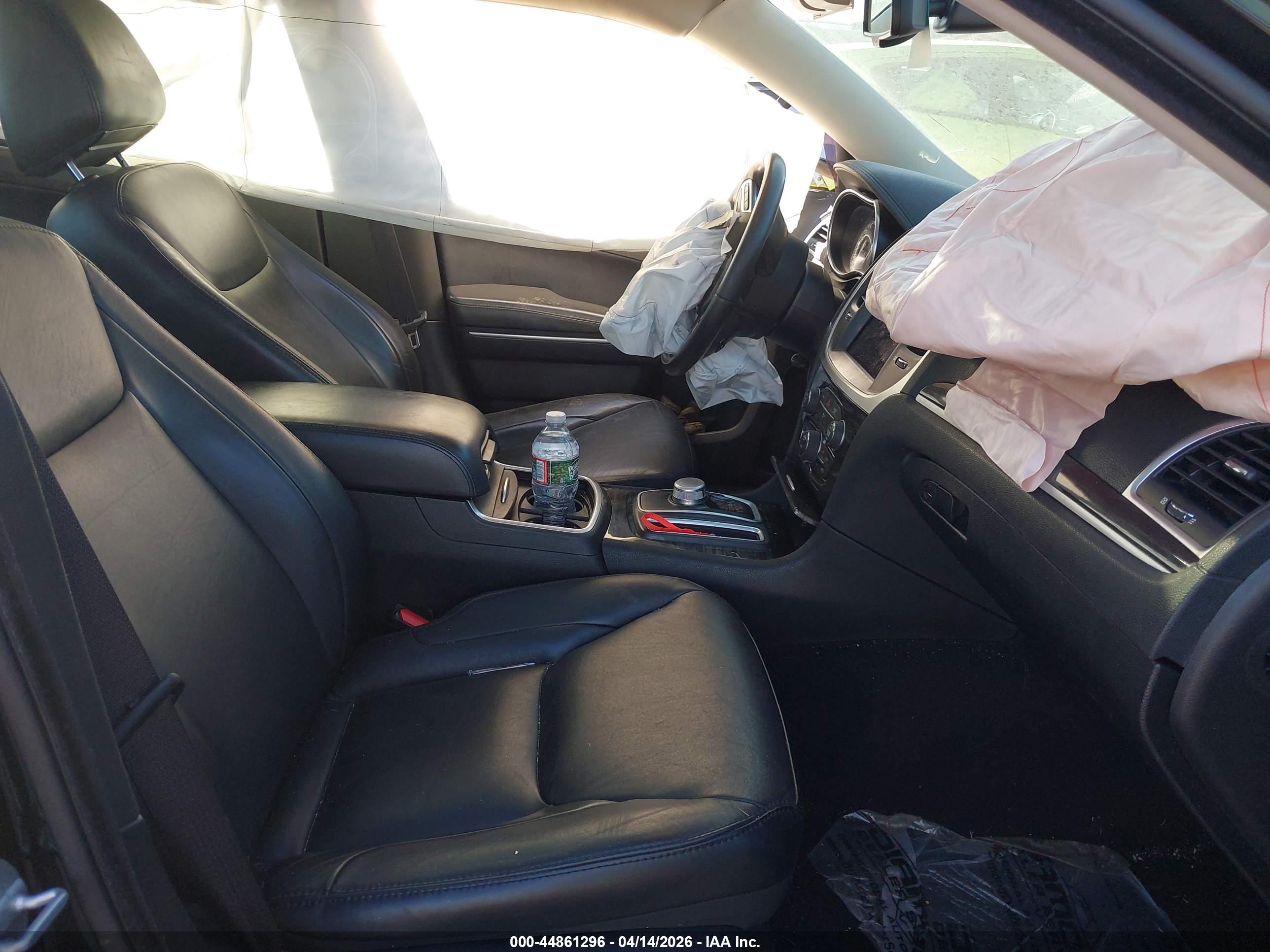 CHRYSLER 300 image 5