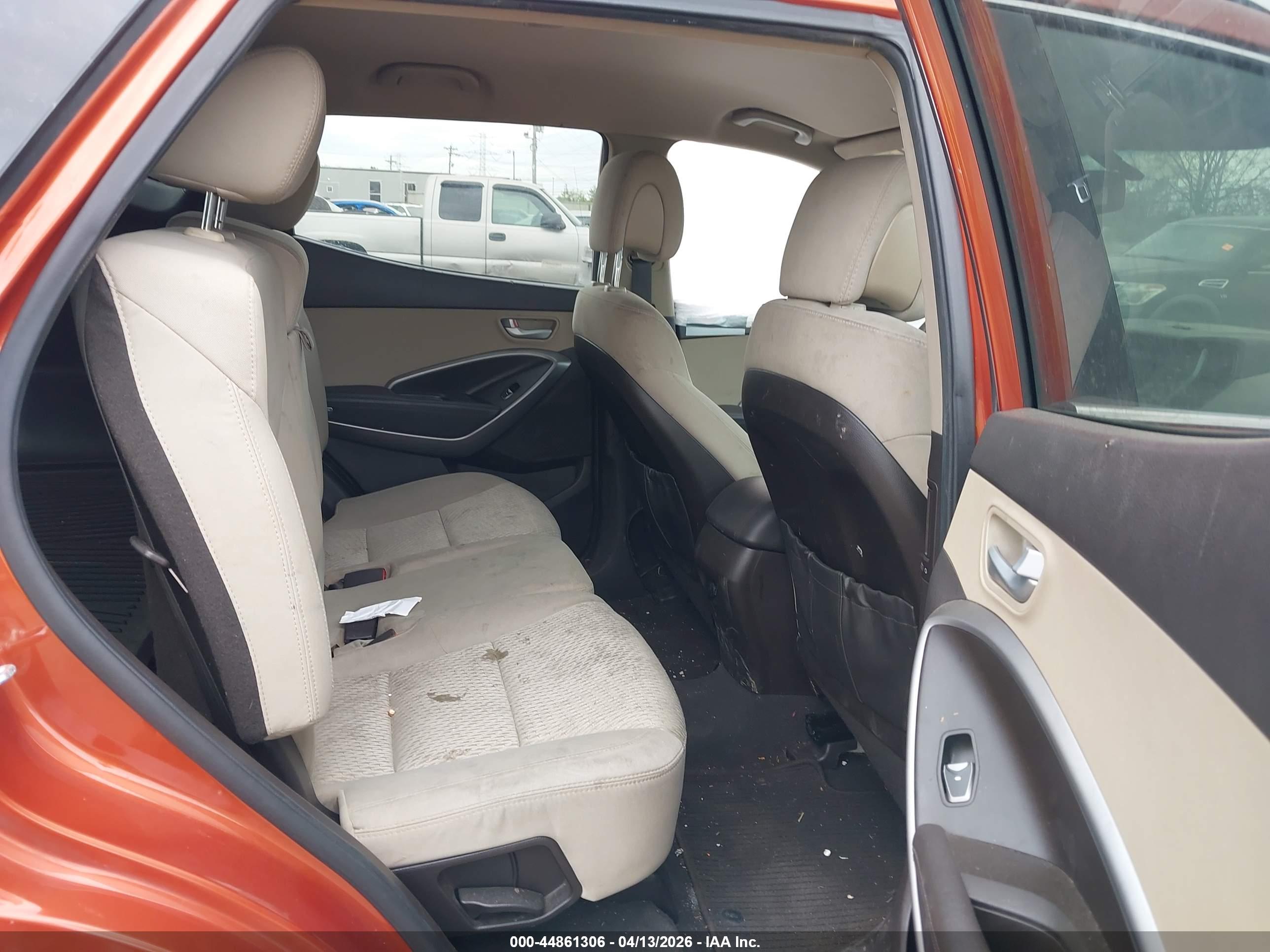 HYUNDAI SANTA image 8