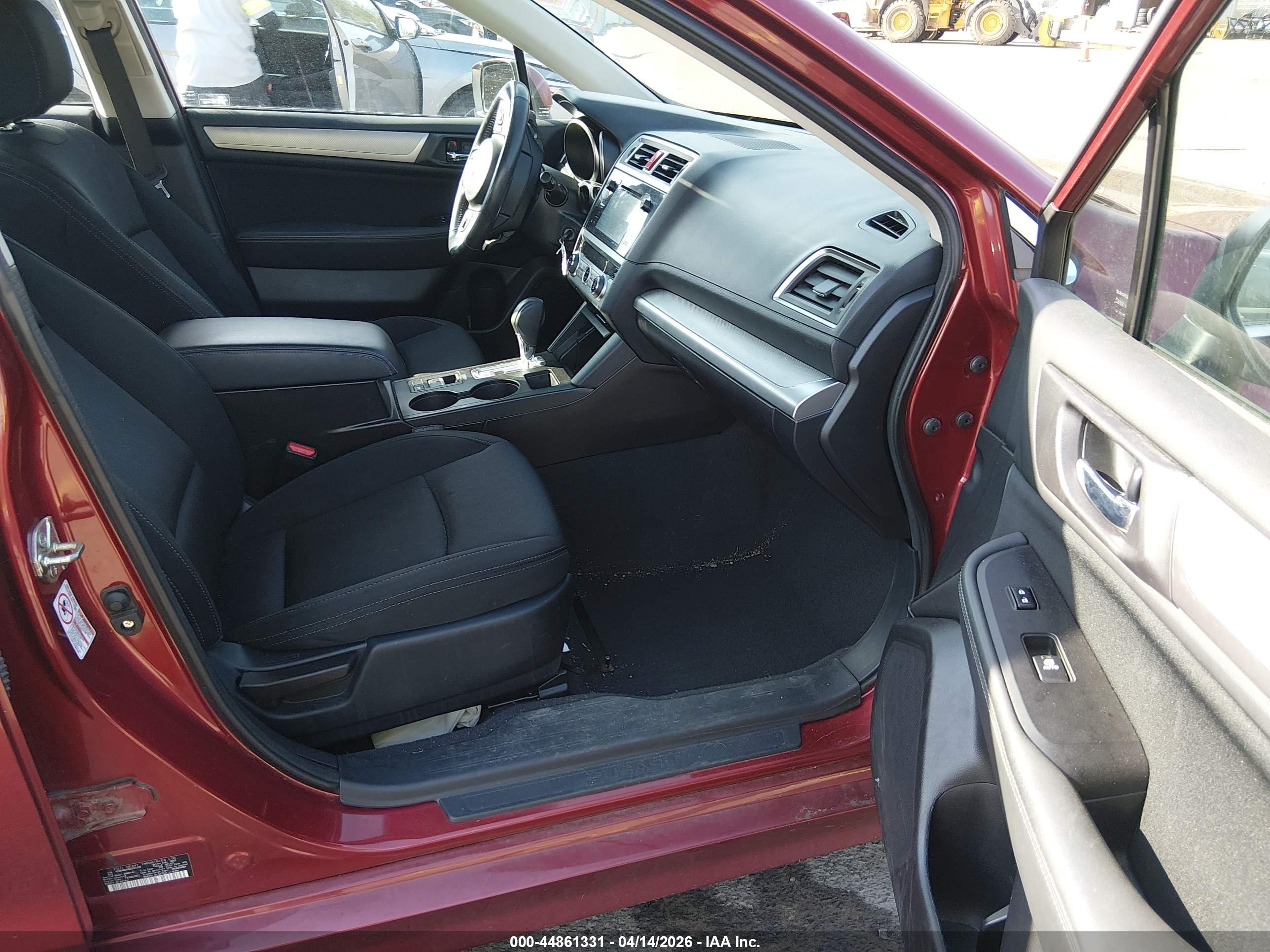 SUBARU LEGACY image 5