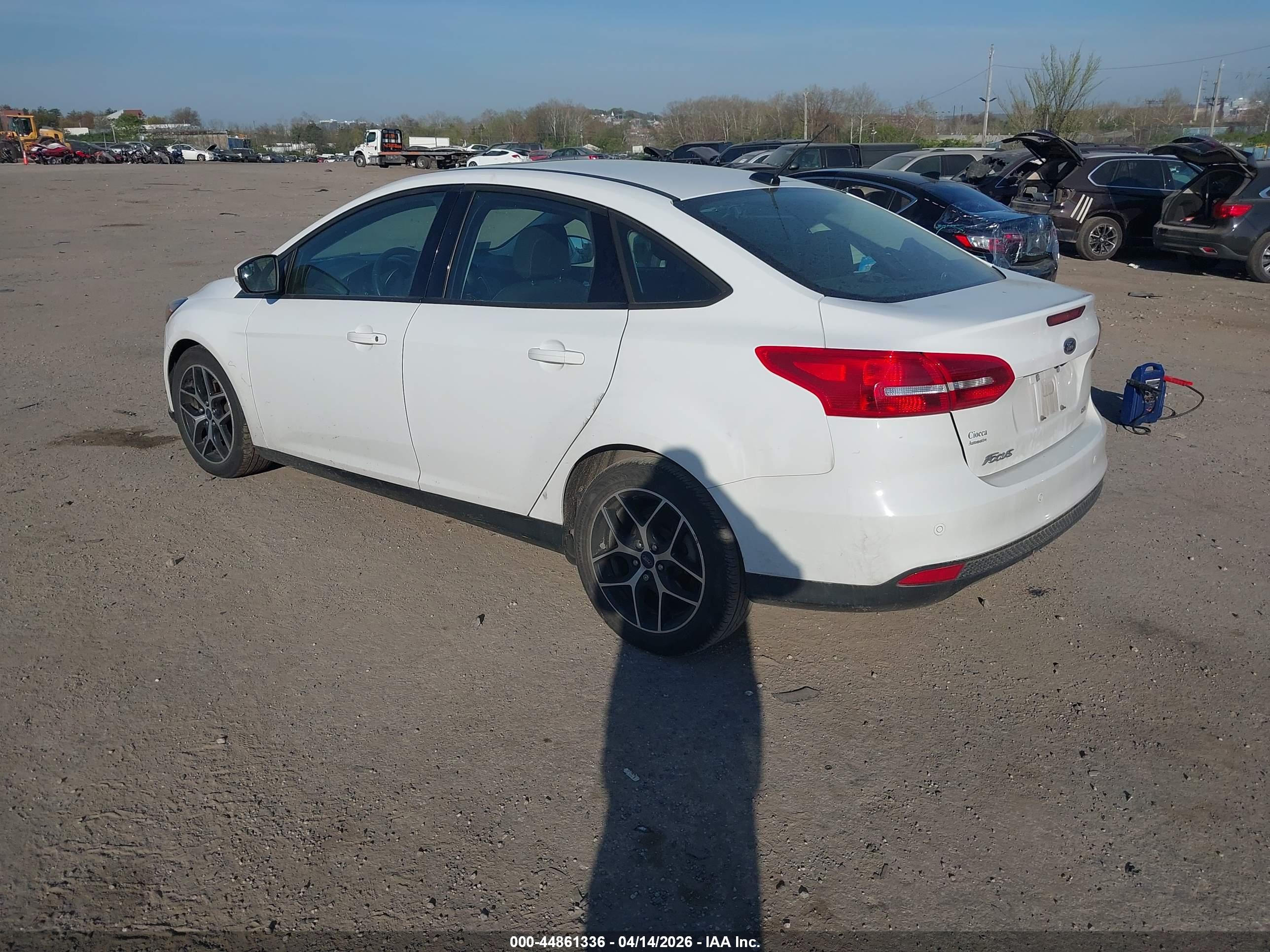 FORD FOCUS image 3