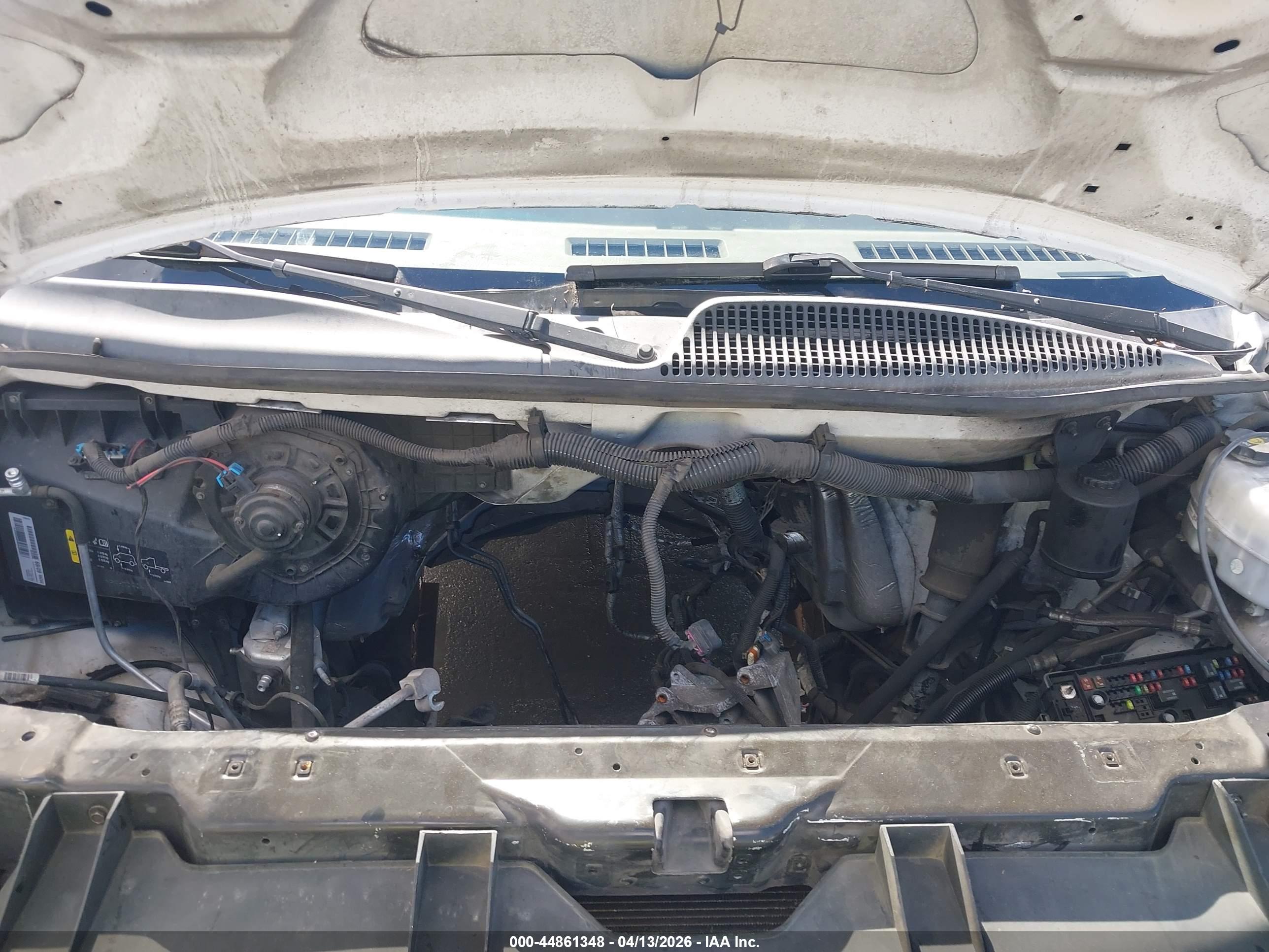 GMC SAVANA image 10