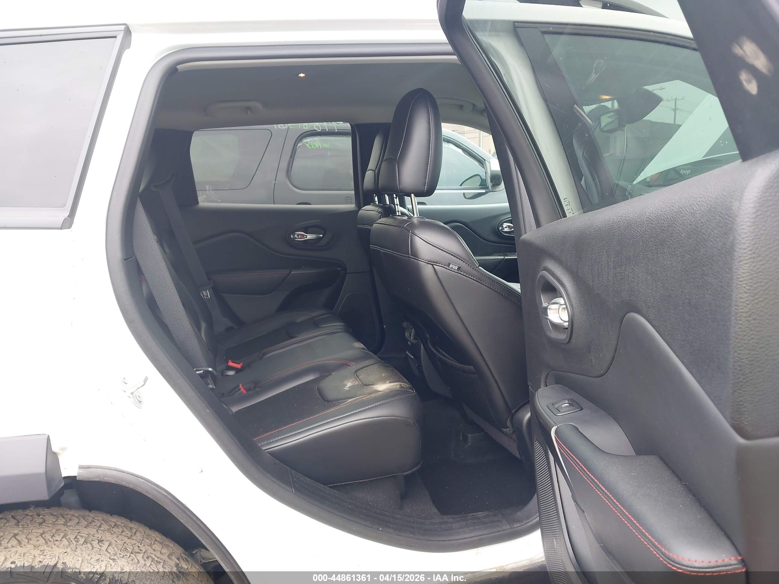 JEEP CHEROKEE image 8