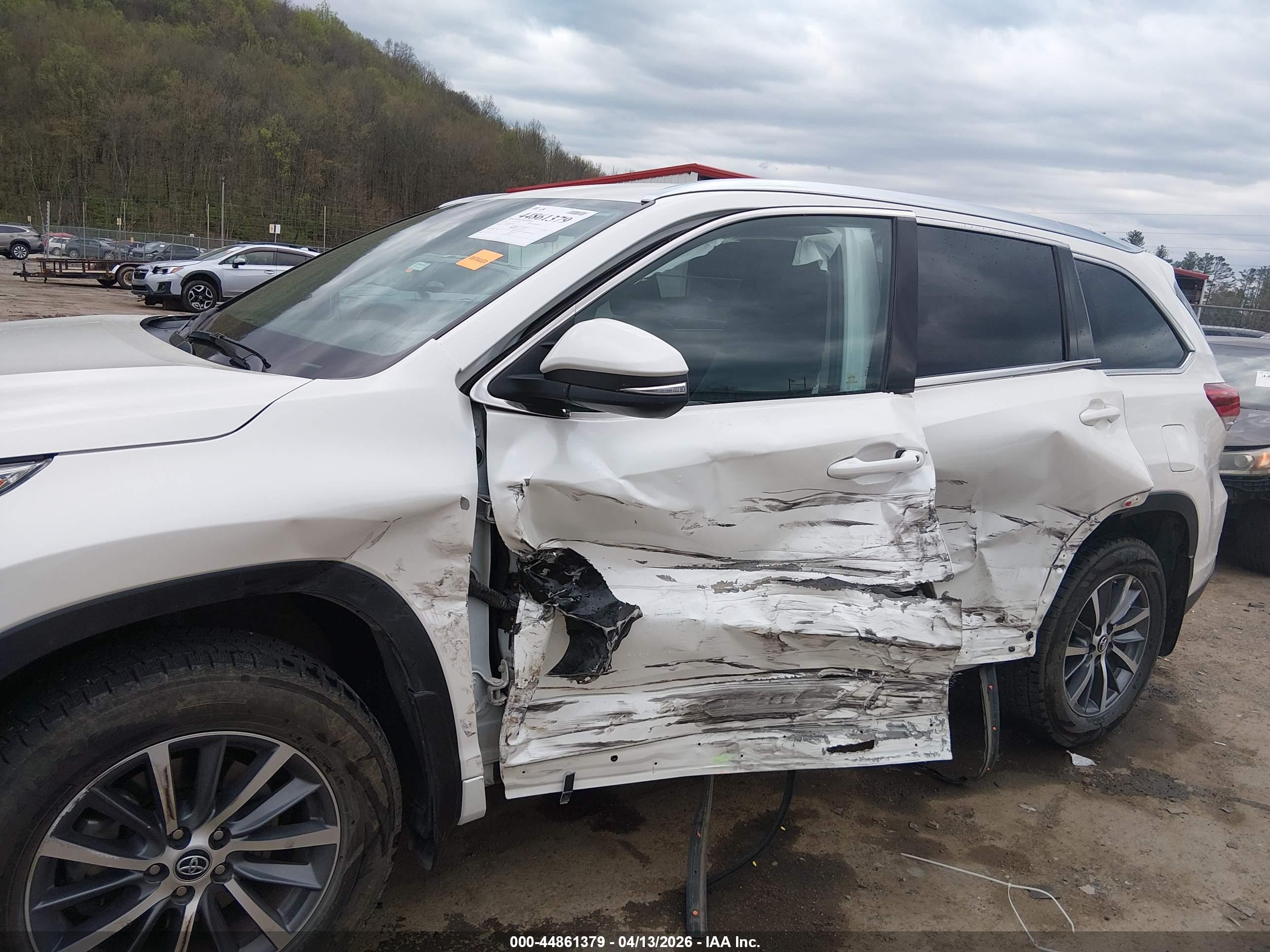 TOYOTA HIGHLANDER image 6