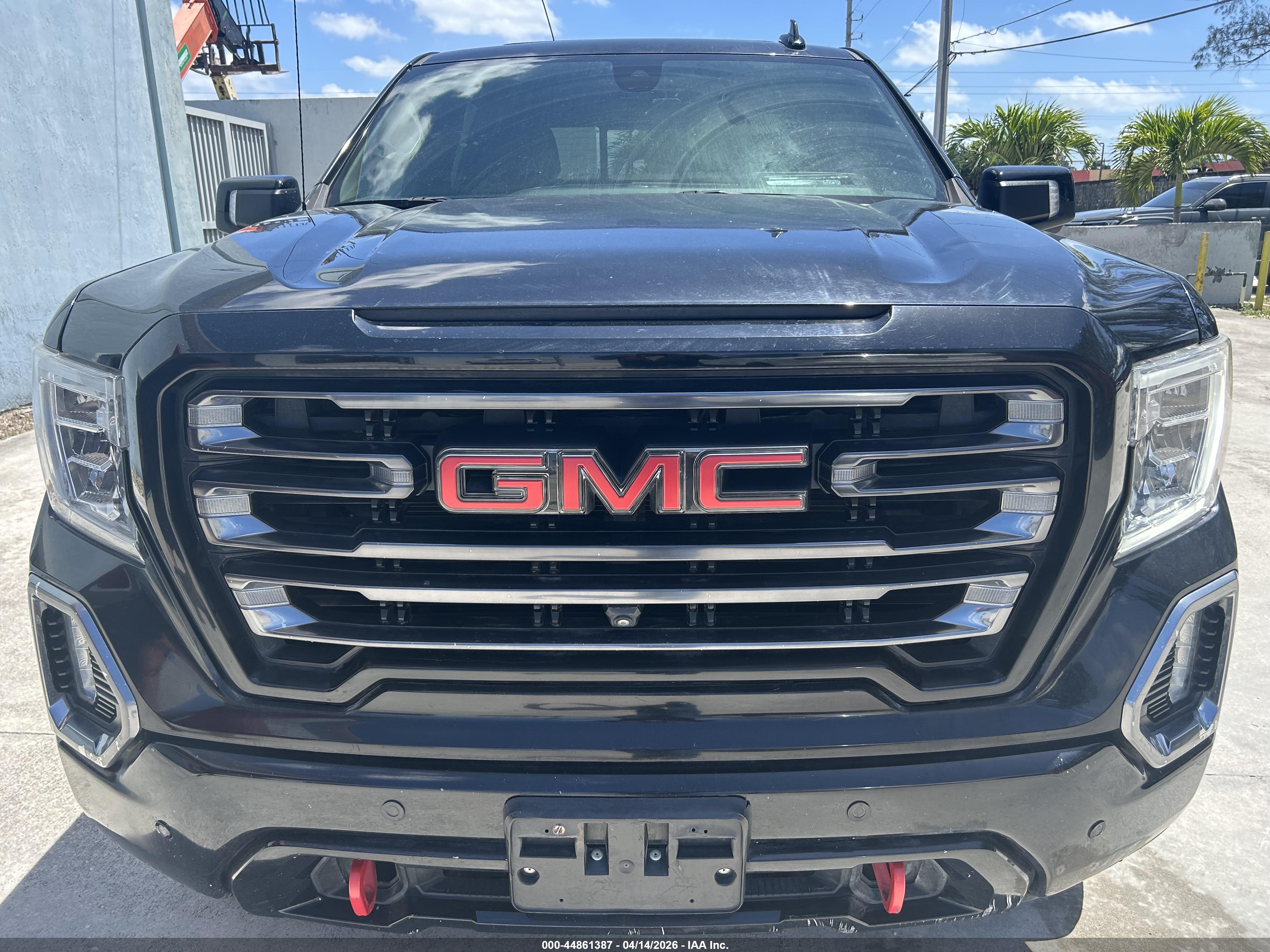 GMC SIERRA image 11