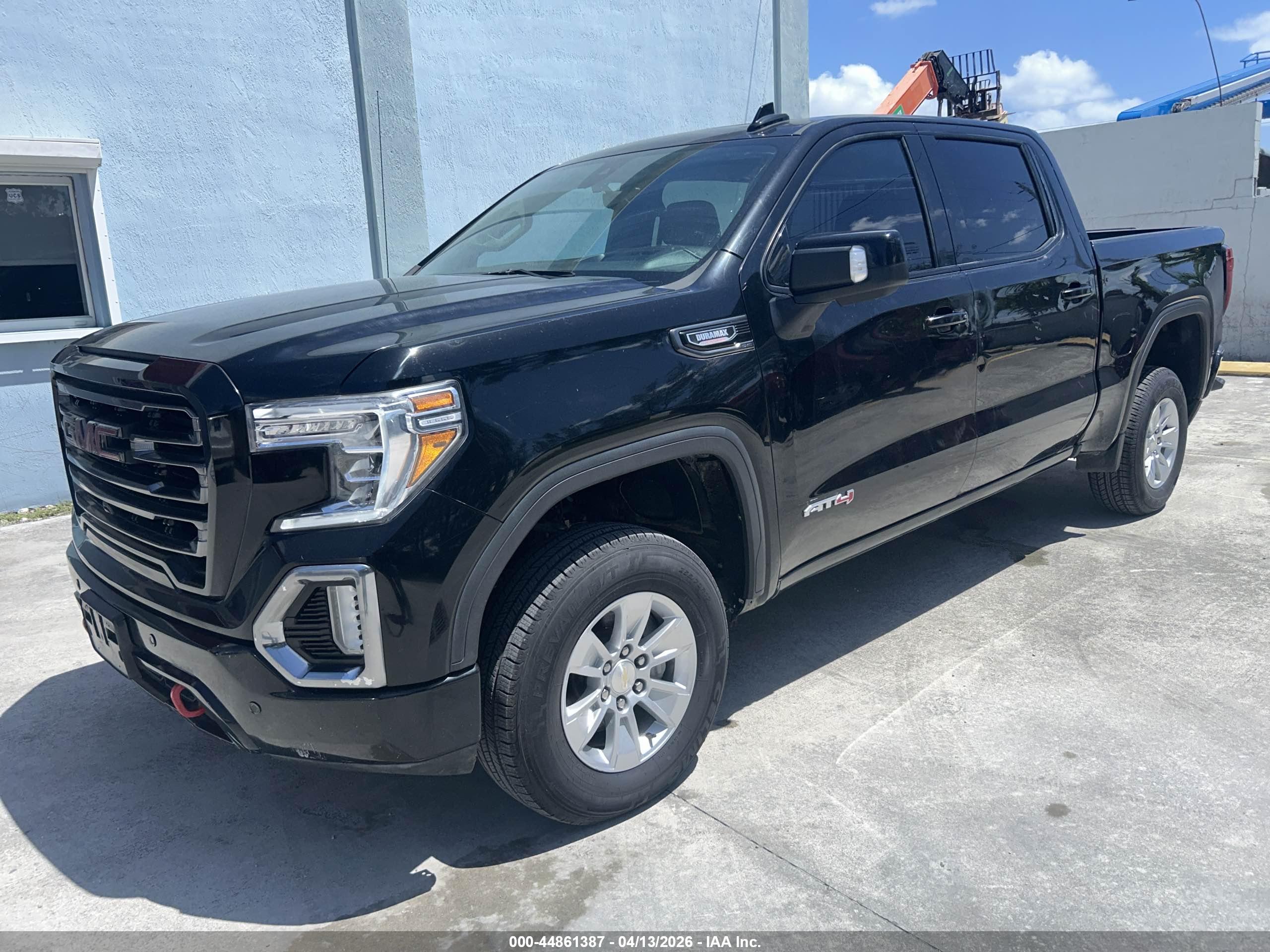 GMC SIERRA image 2