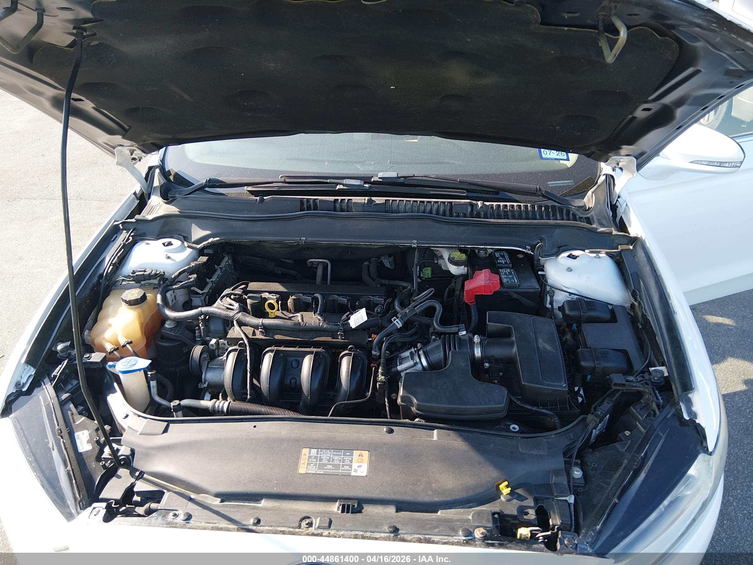 FORD FUSION image 10