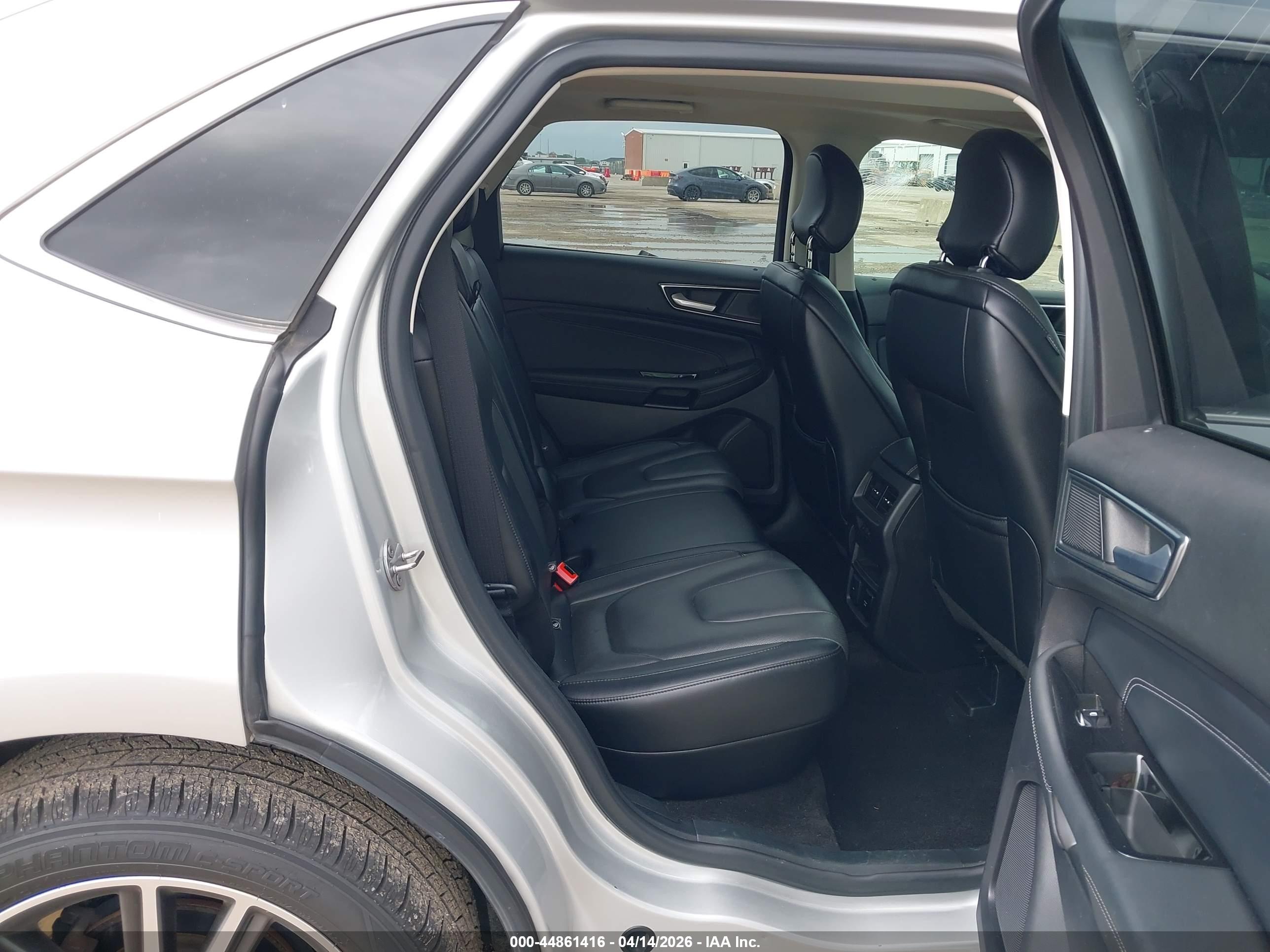 FORD EDGE image 8