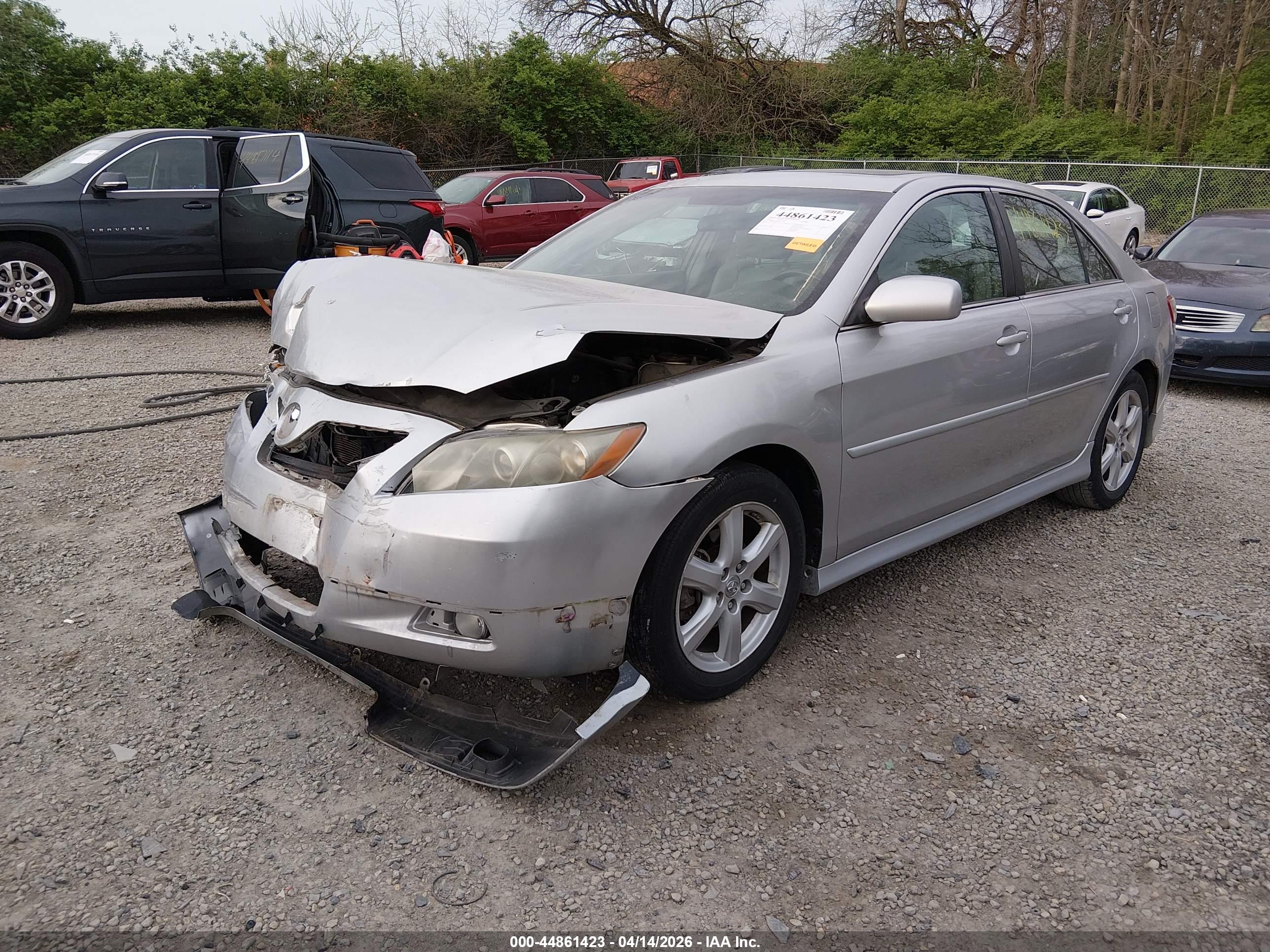 TOYOTA CAMRY image 2