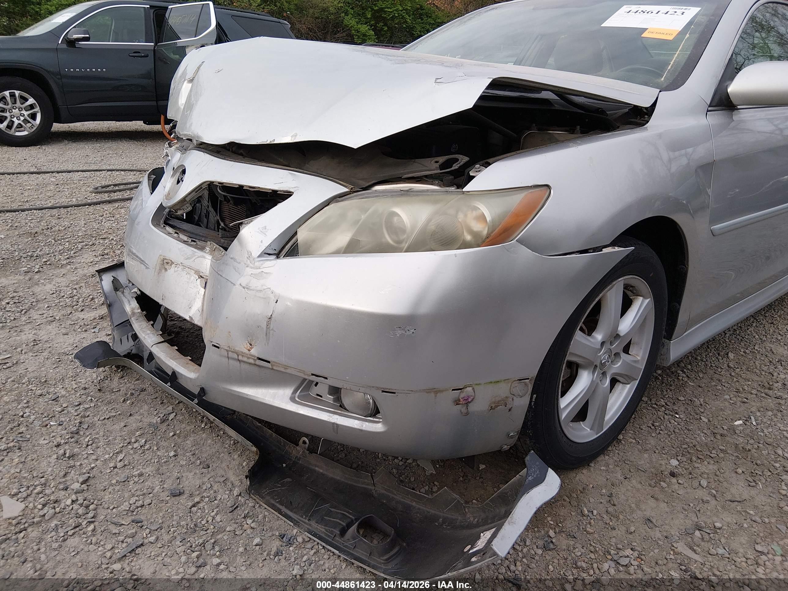 TOYOTA CAMRY image 6