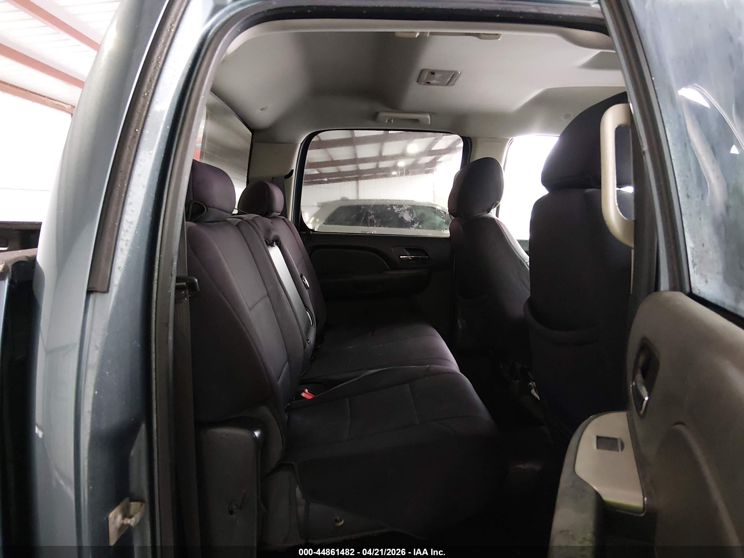 CHEVROLET SILVERADO image 8