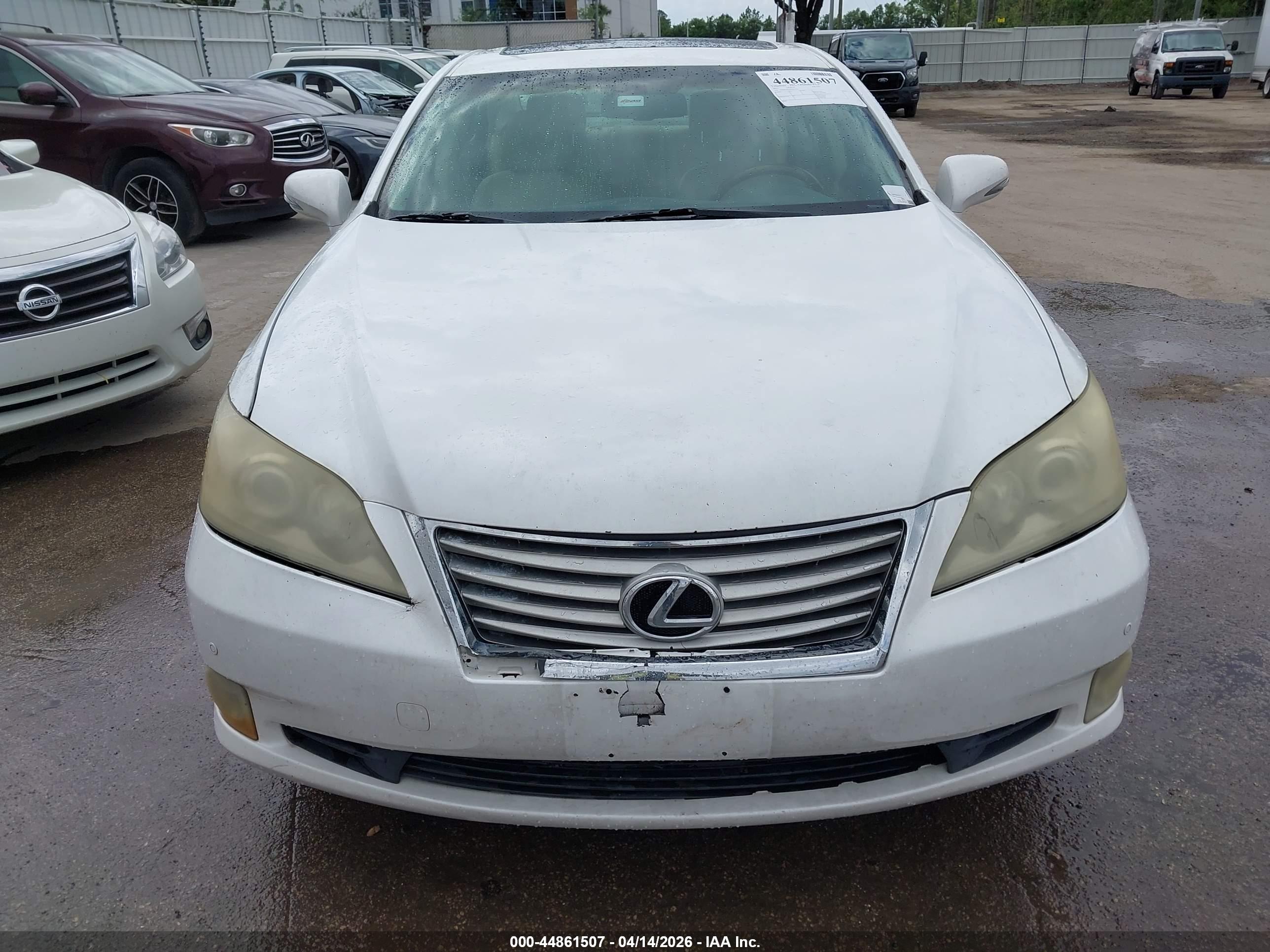 LEXUS ES image 6