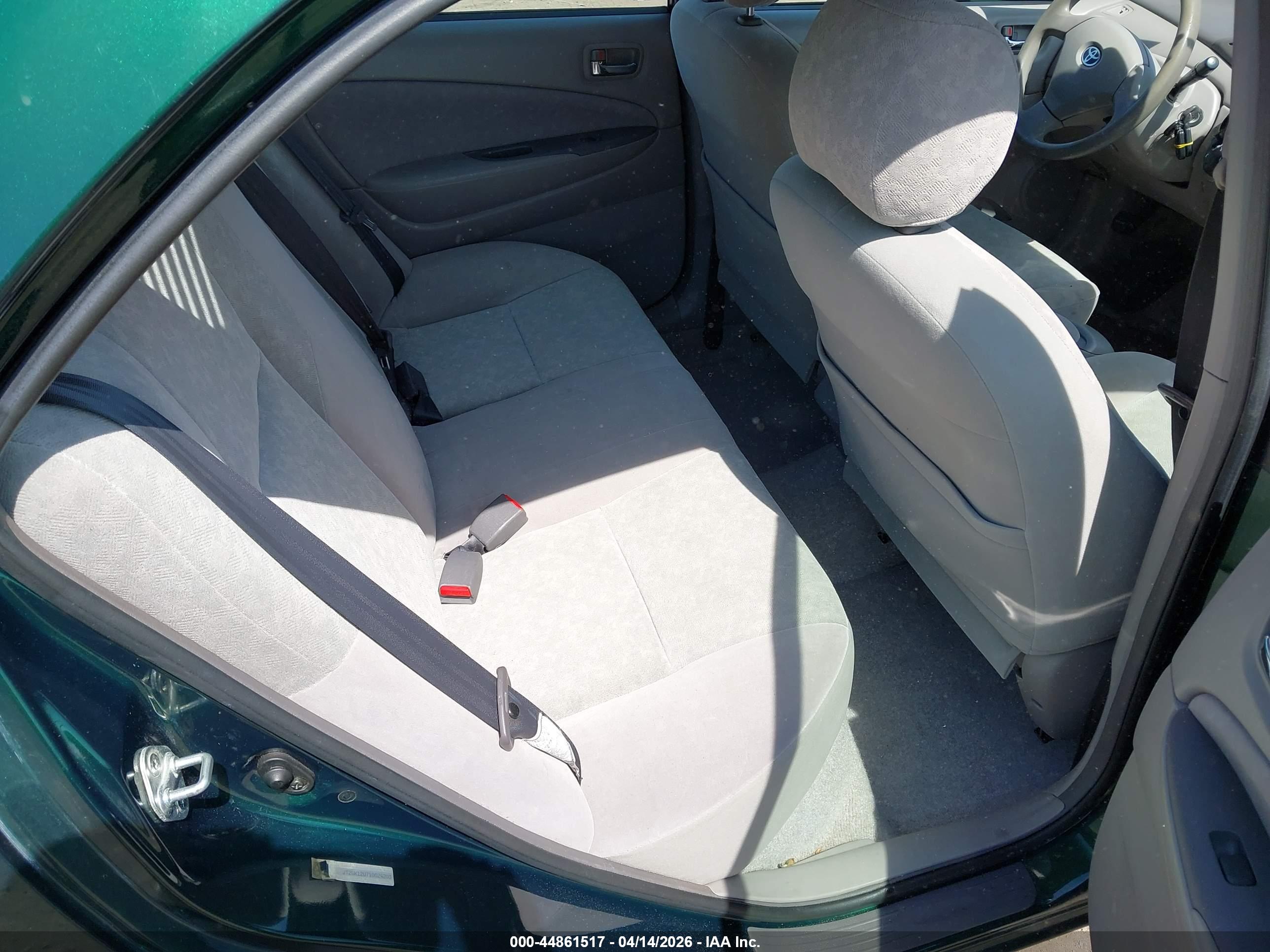 TOYOTA PRIUS image 8
