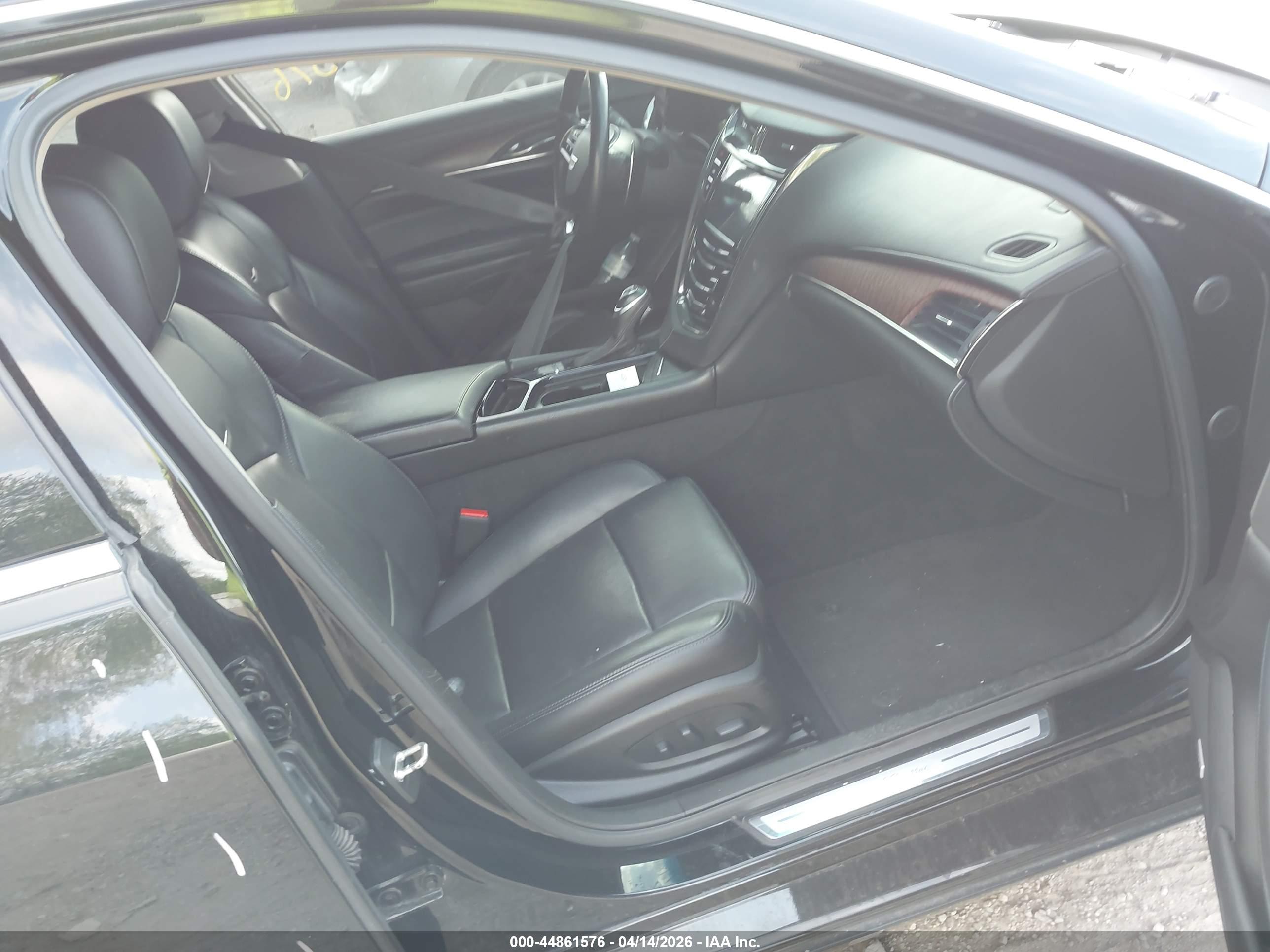 CADILLAC CTS image 5