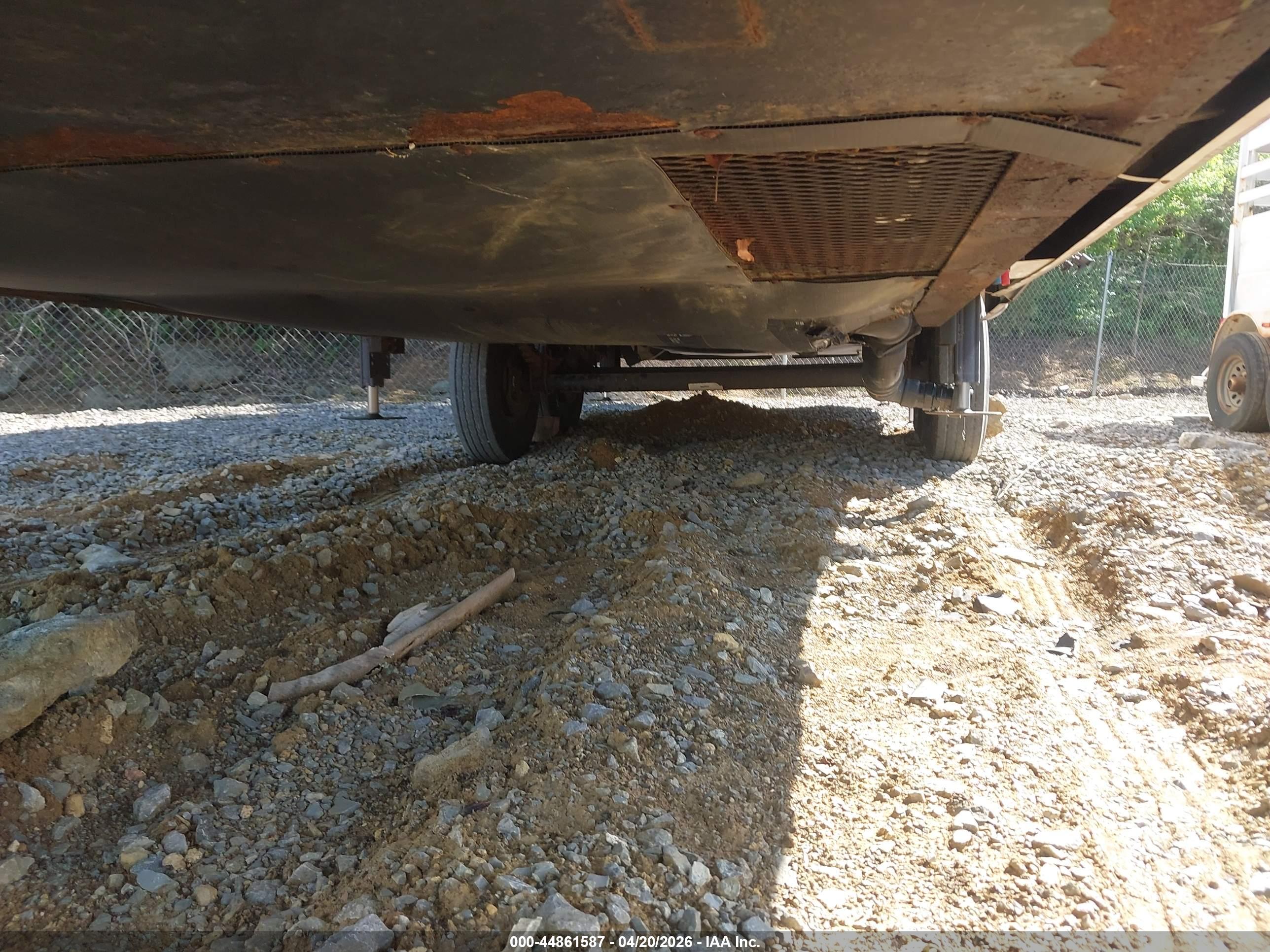 FOREST RIVER image 7